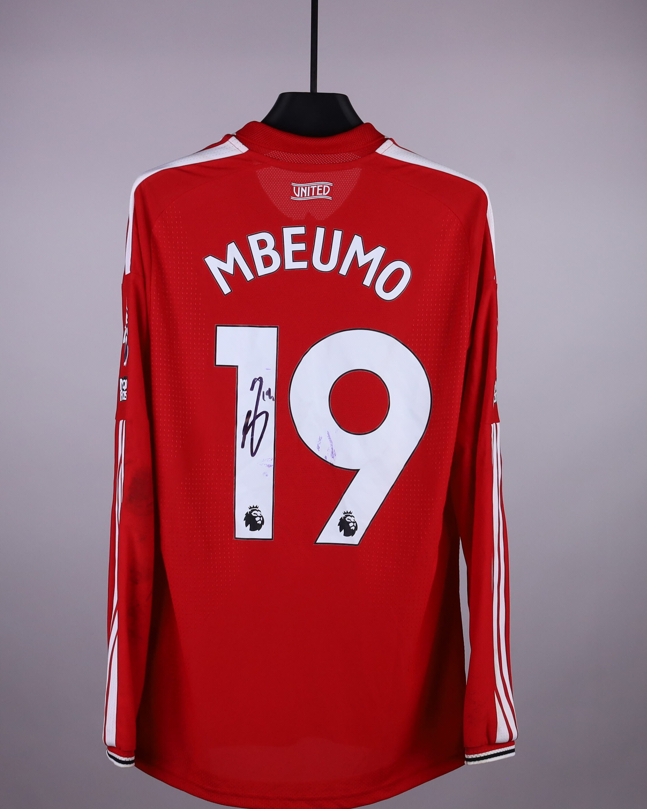 All Manchester United Items - Authentic Sports Memorabilia and