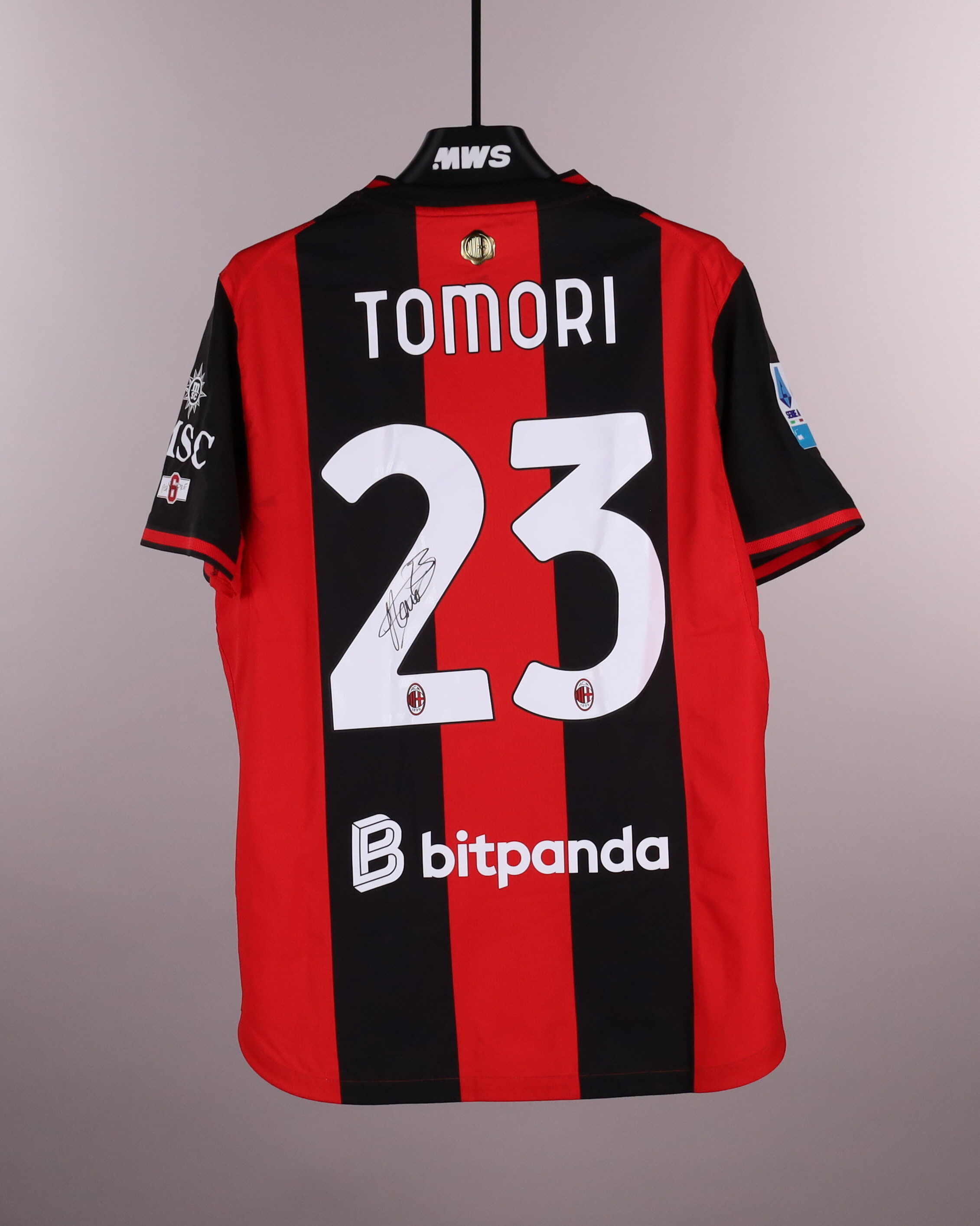 Fikayo Tomori AC Milan shirt