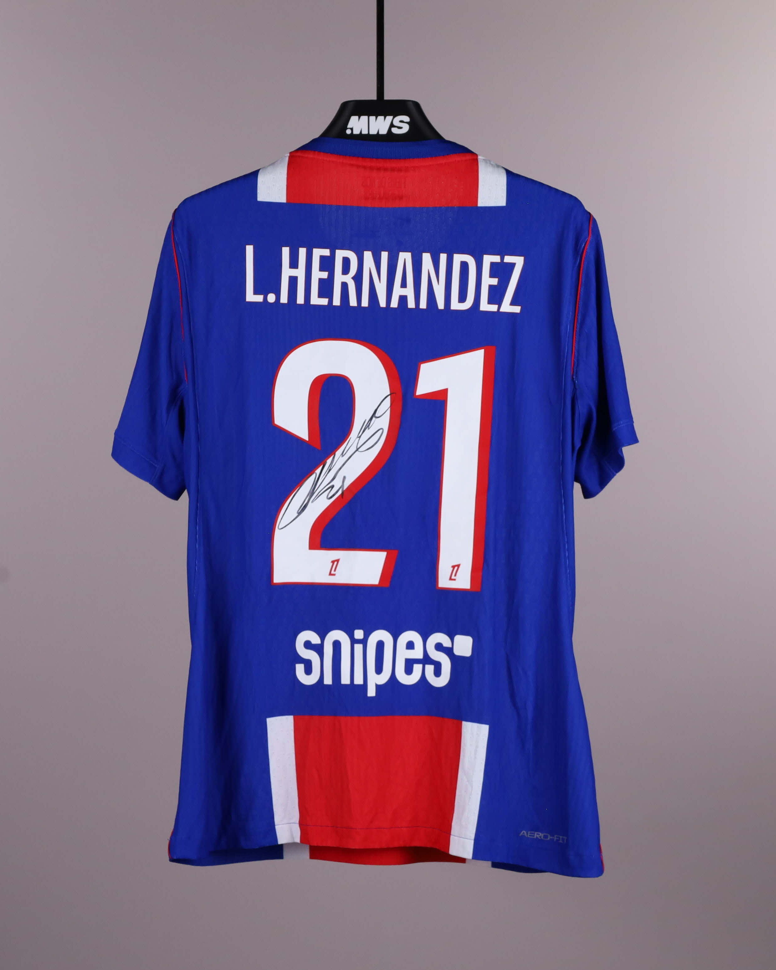 Lucas Hernández Paris Saint-Germain shirt