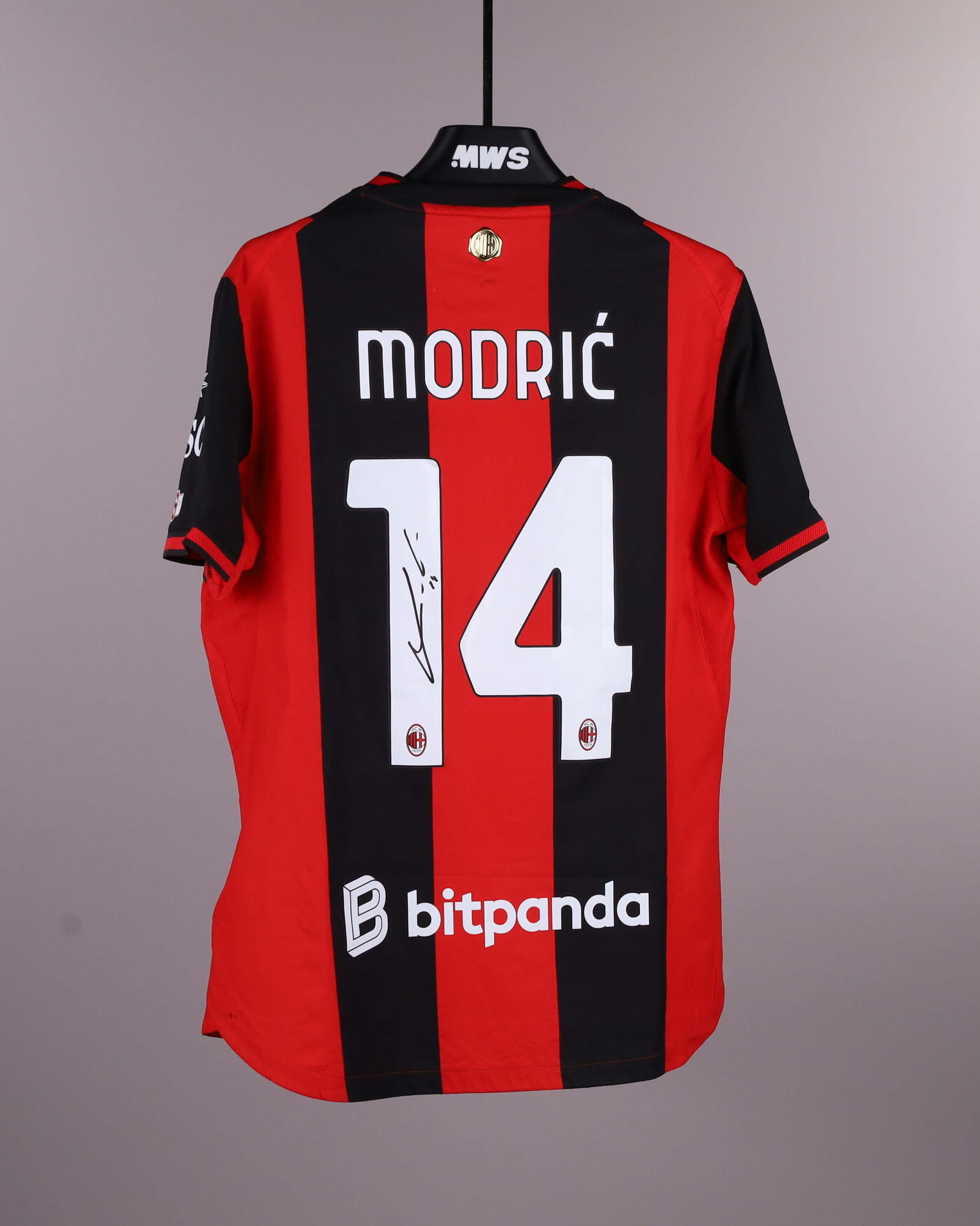 Luka Modrić | Home Kit | MWS
