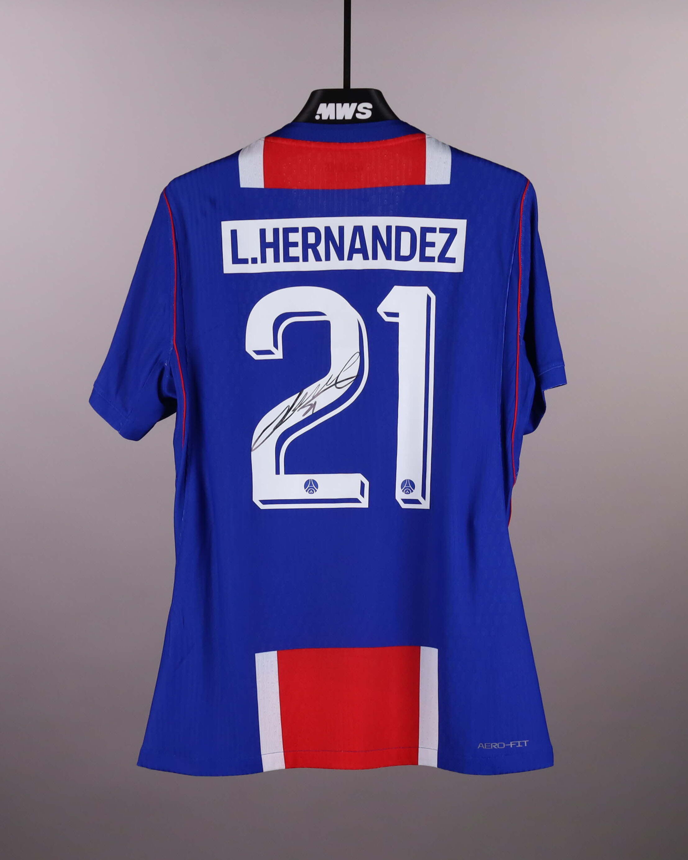 Lucas Hernández Paris Saint-Germain shirt