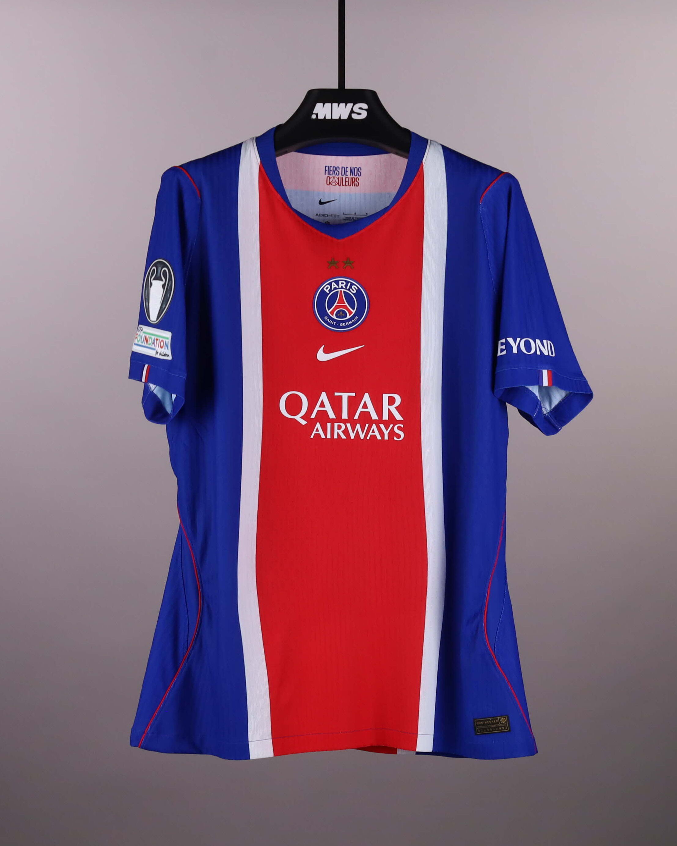 Lucas Hernández Paris Saint-Germain shirt