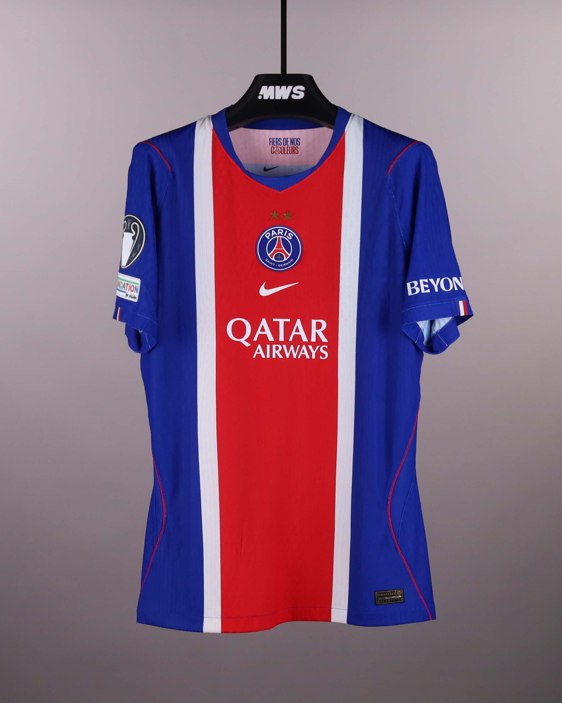 Vitinha Paris Saint-Germain shirt