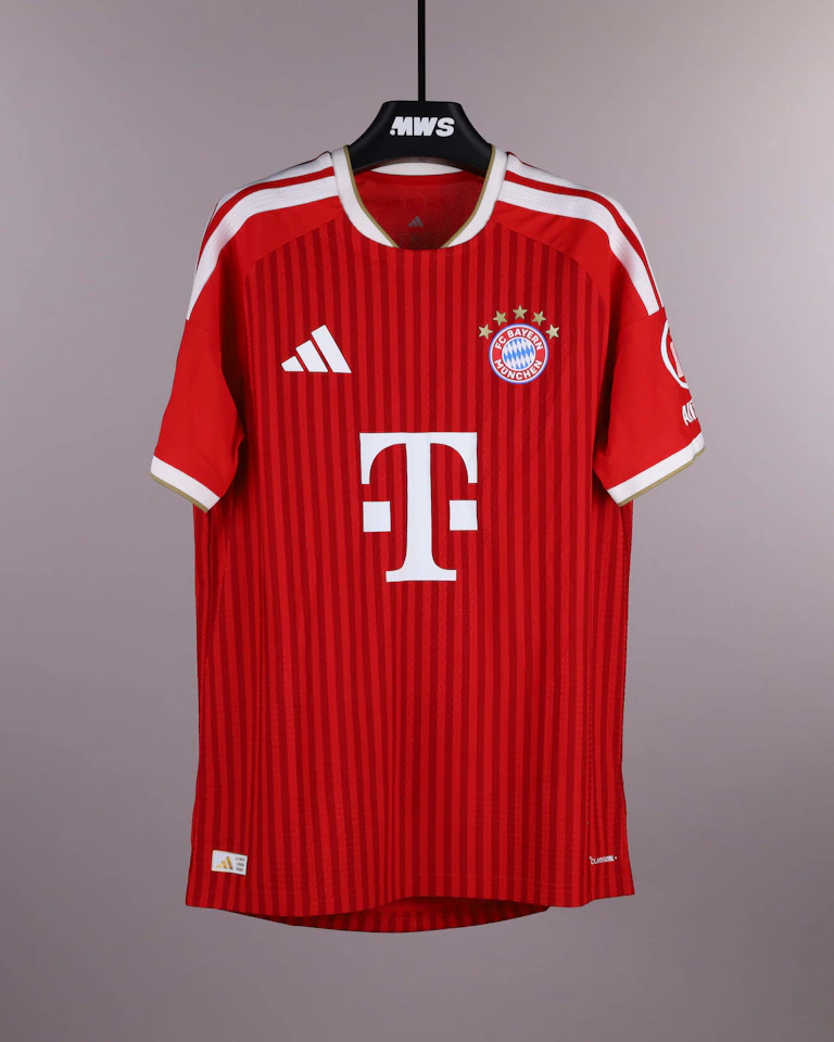 Dayot Upamecano FC Bayern München shirt