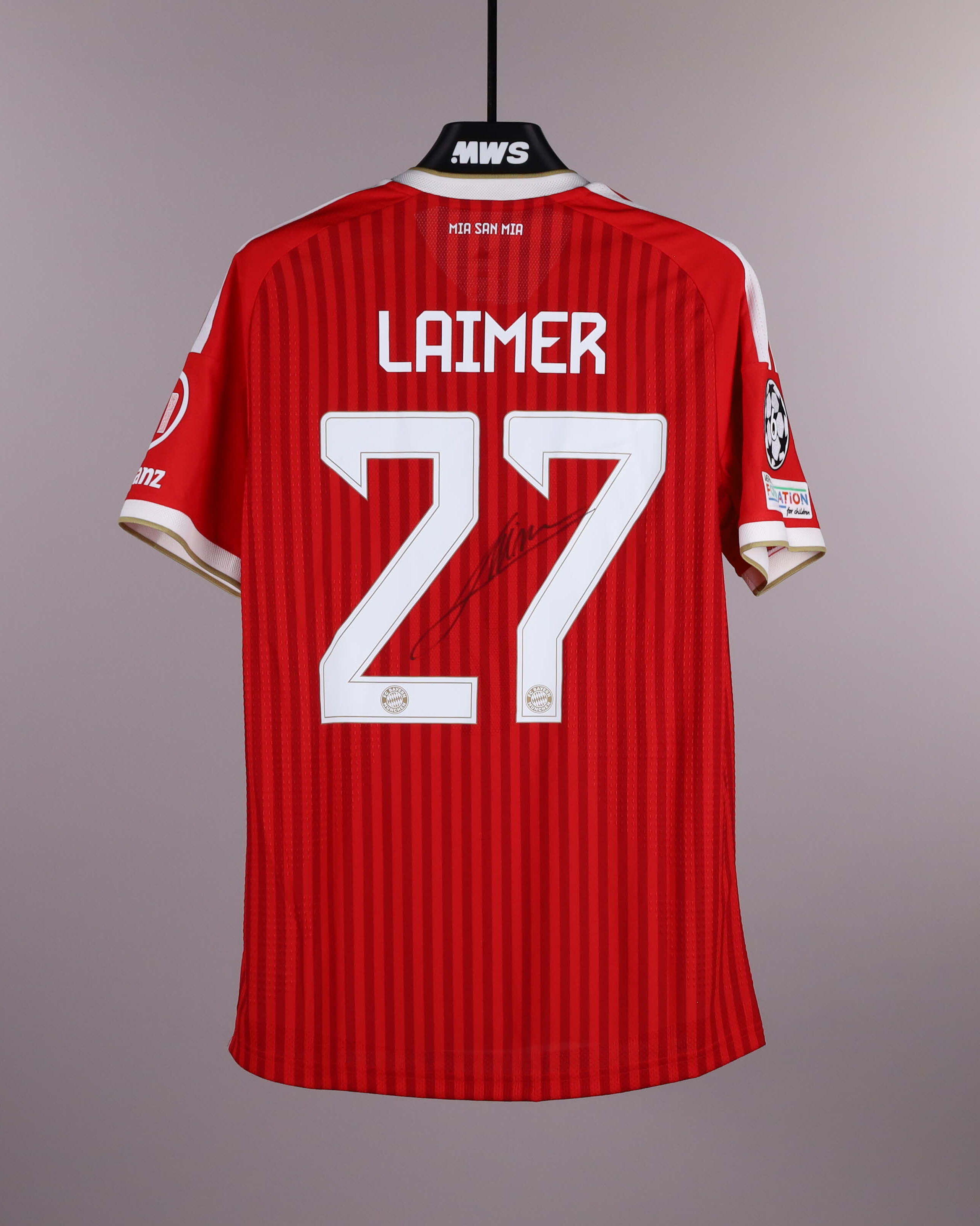 Konrad Laimer FC Bayern München shirt