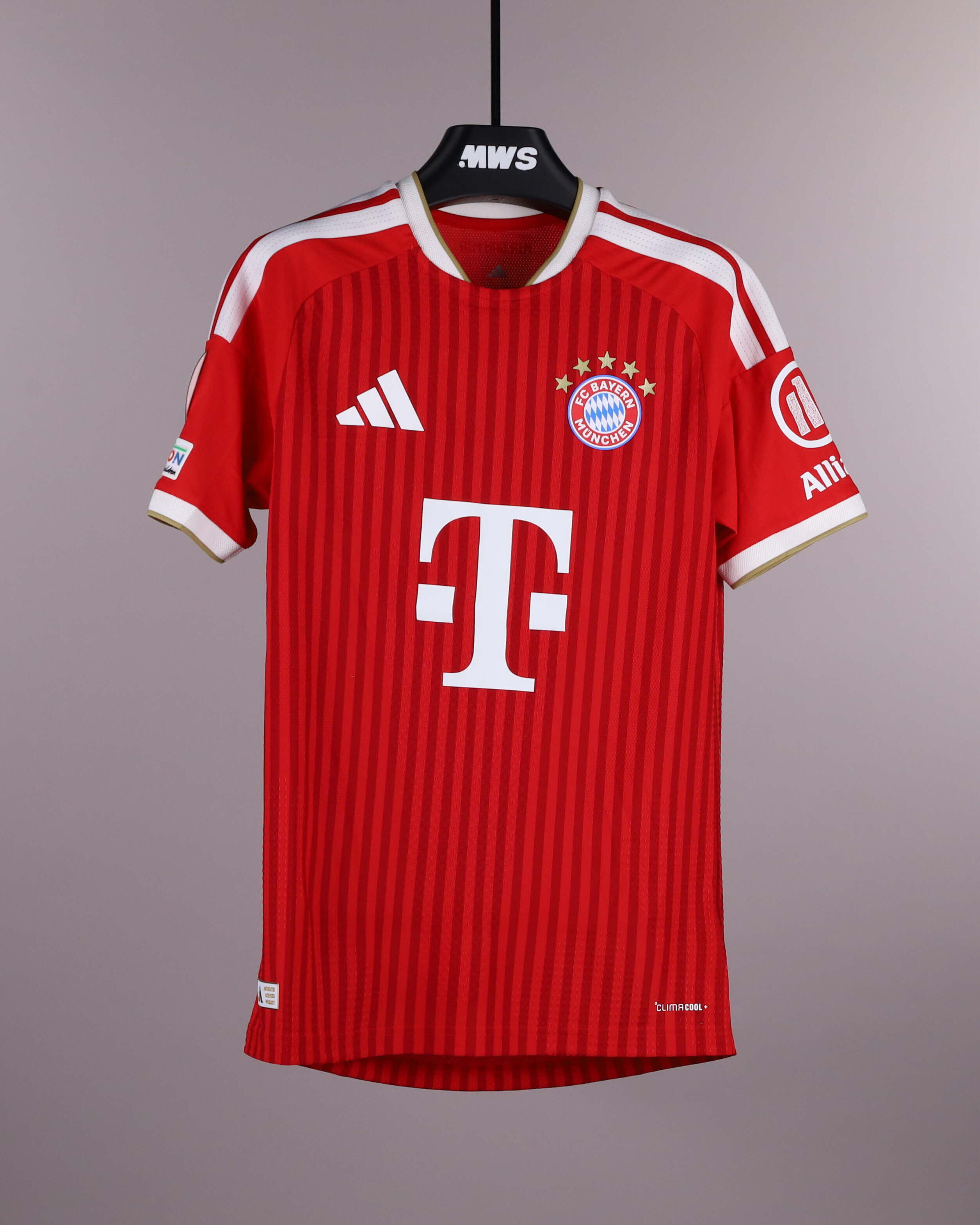 Lennart Karl FC Bayern München shirt