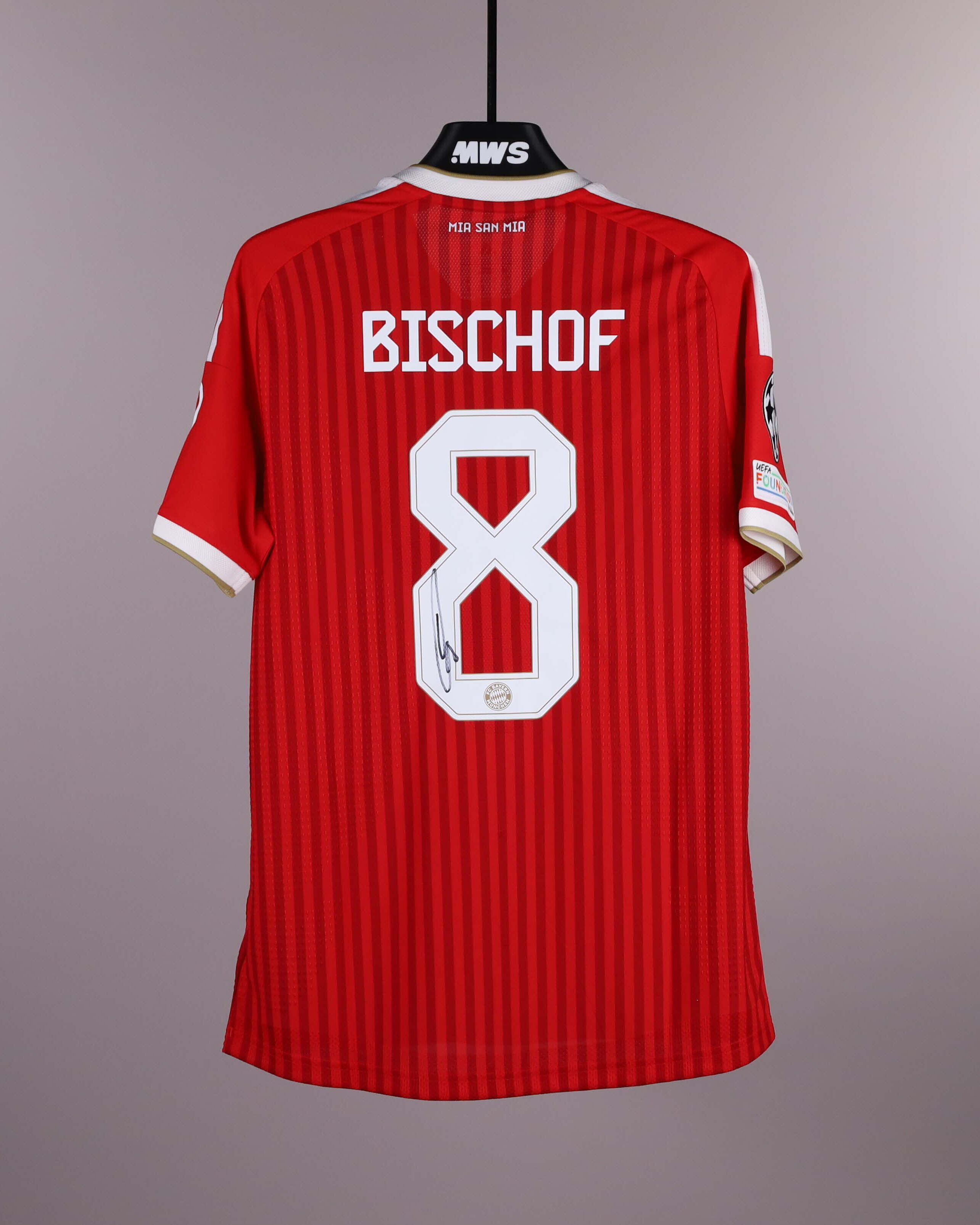 Tom Bischof FC Bayern München shirt