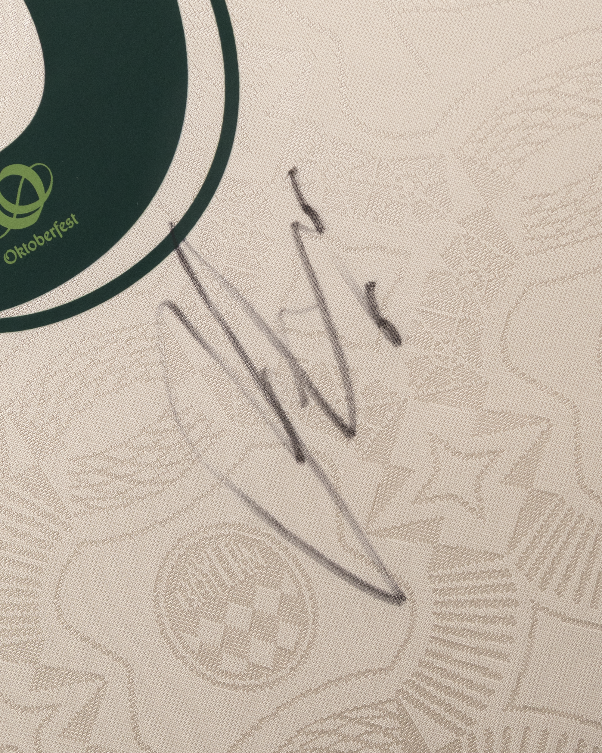 Leon Goretzka | Framed Signed 2025 Wiesn Shirt