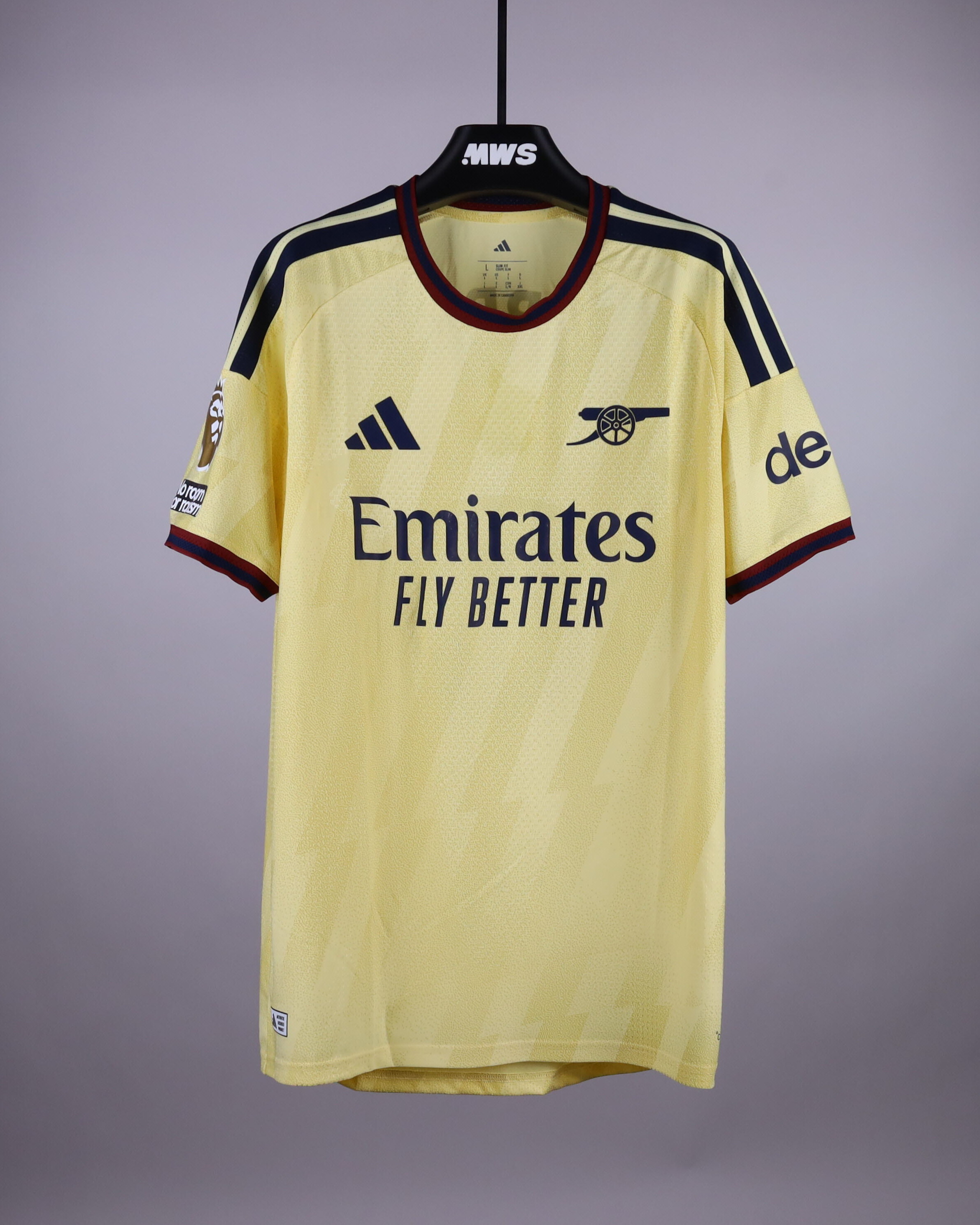 Gabriel Magalhães Arsenal shirt