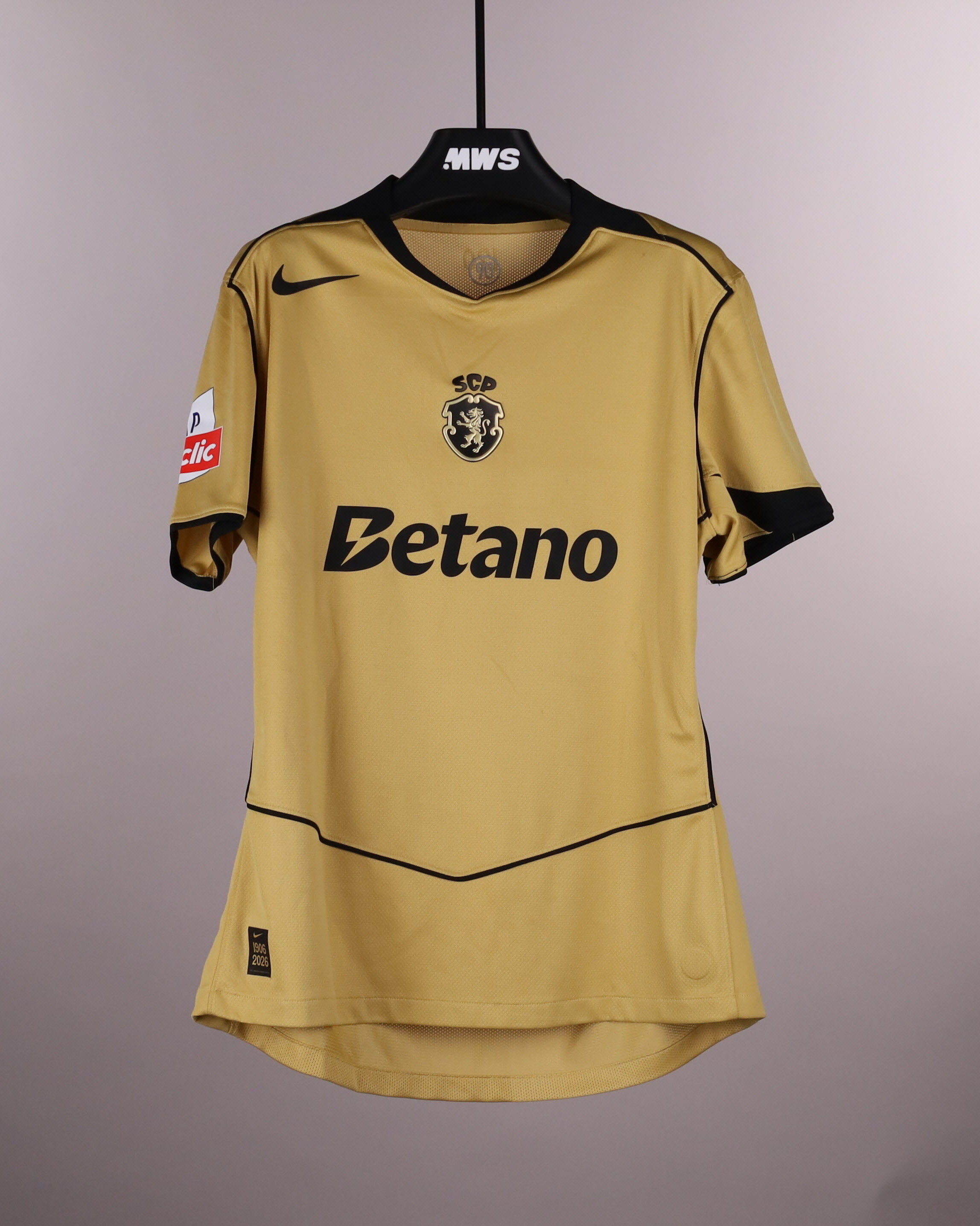Zeno Debast Sporting CP shirt