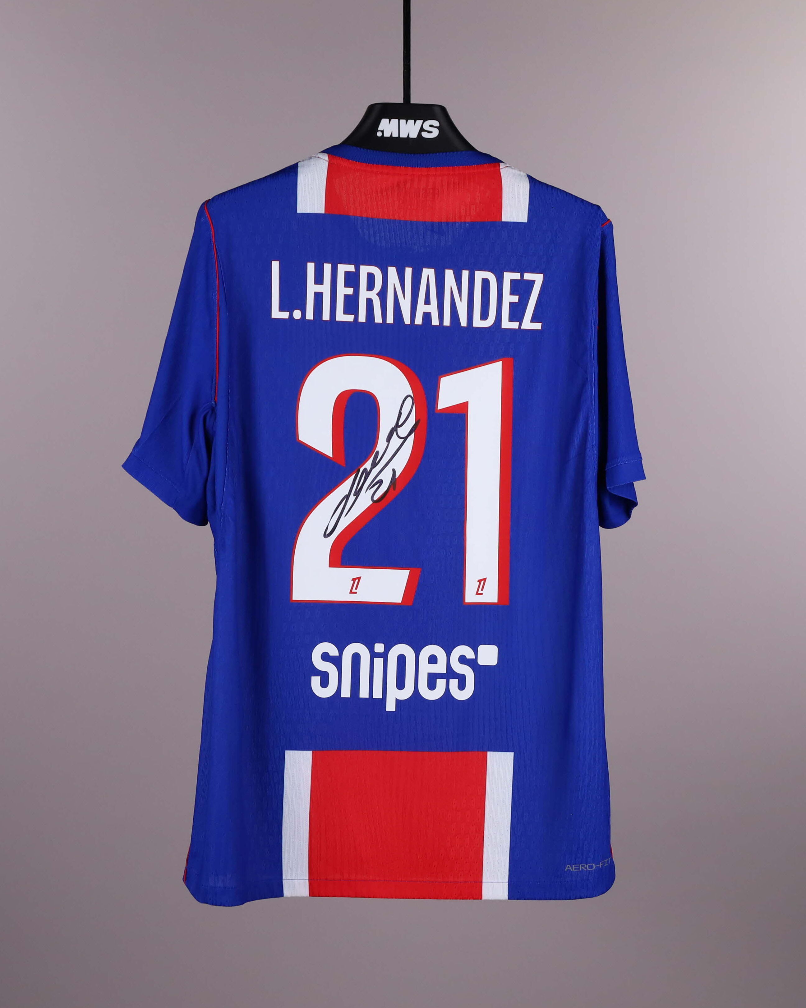 Lucas Hernández Paris Saint-Germain shirt