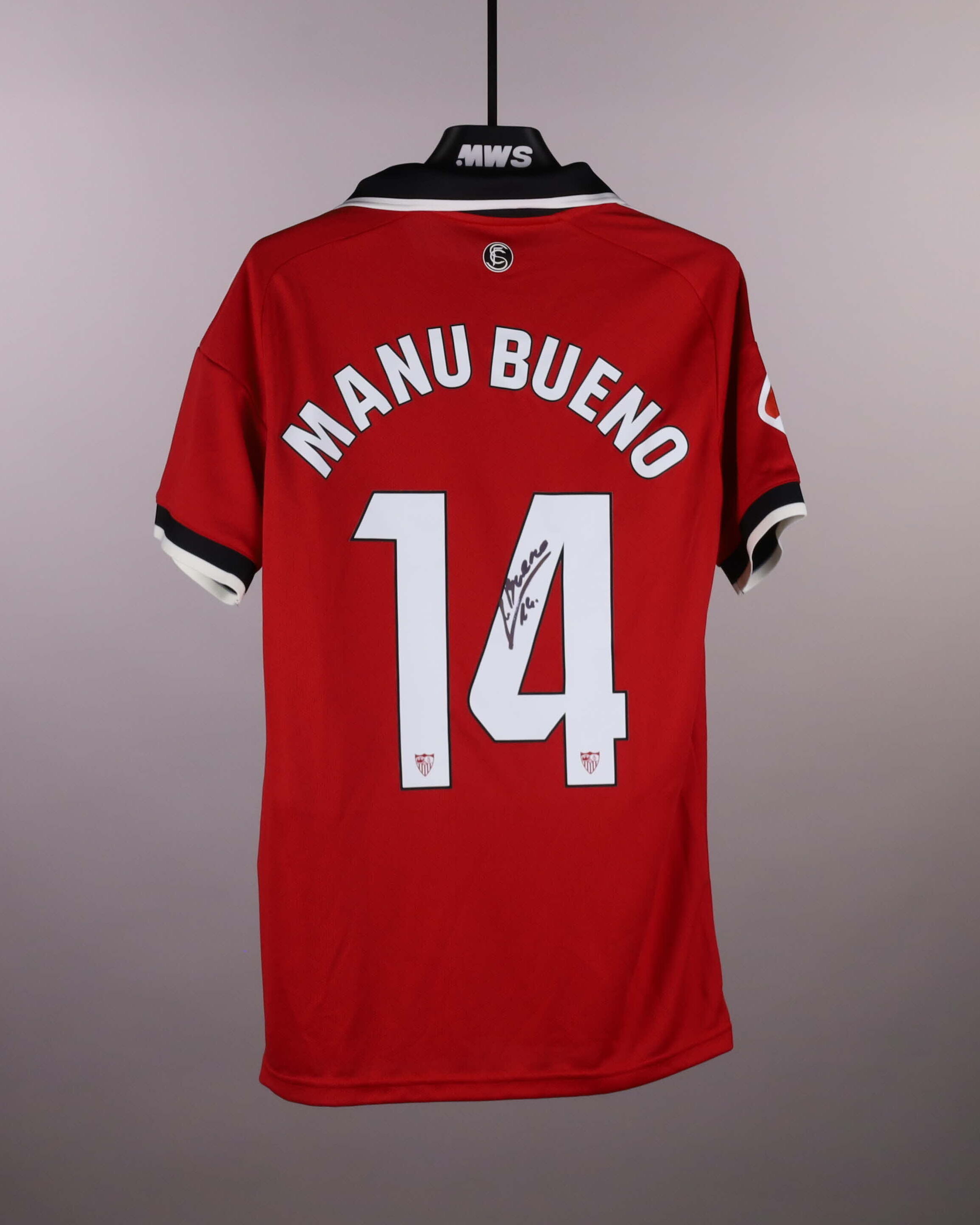 Sevilla FC-Trikot von Manu Bueno