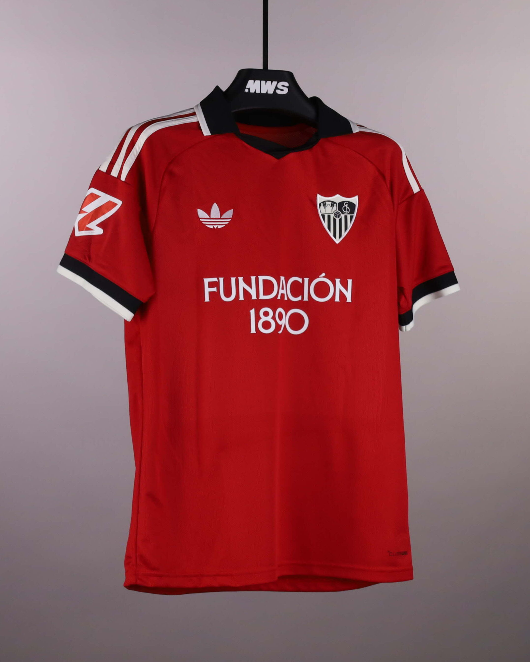 Peque Fernández Sevilla FC forması