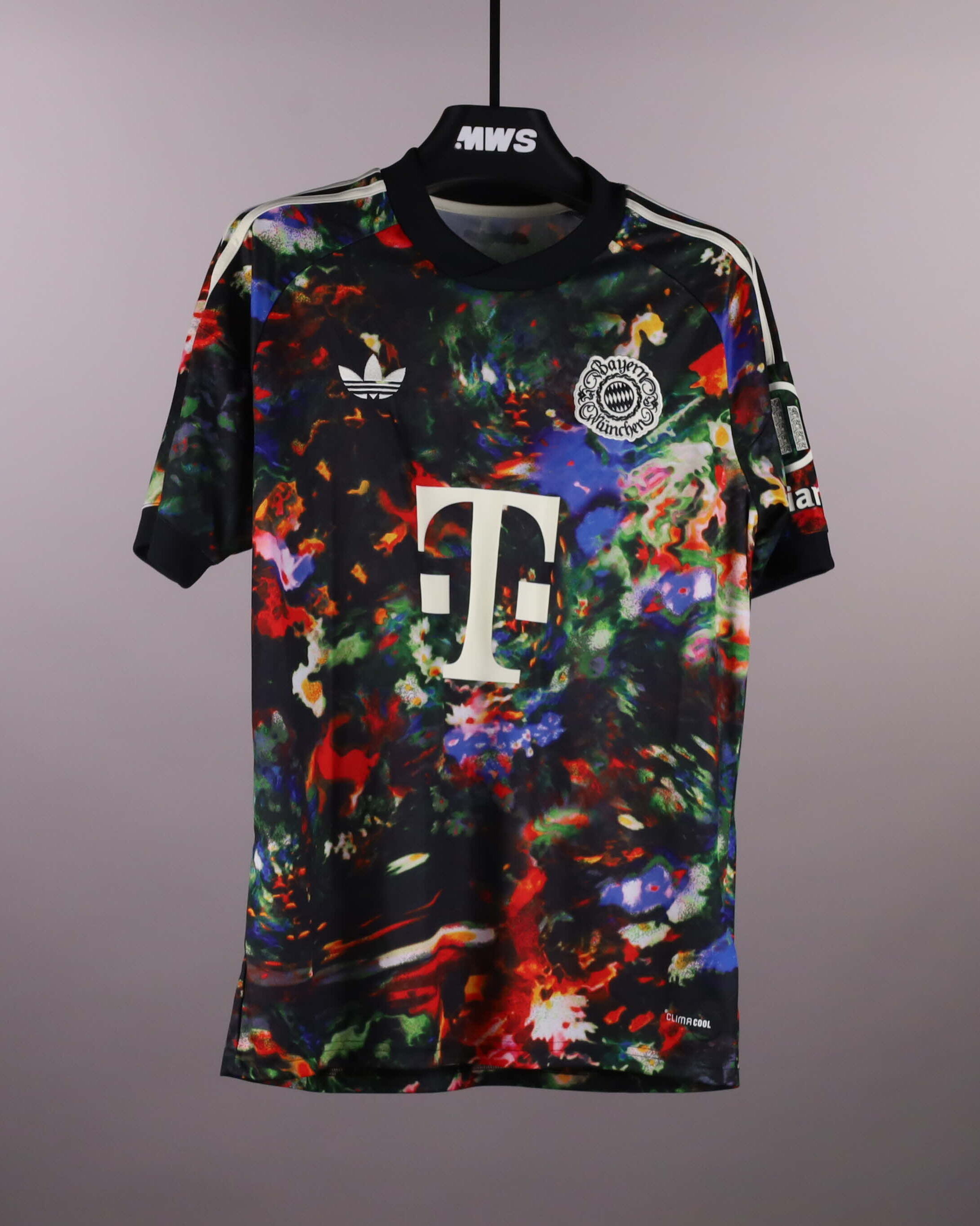 Serge Gnabry FC Bayern München shirt