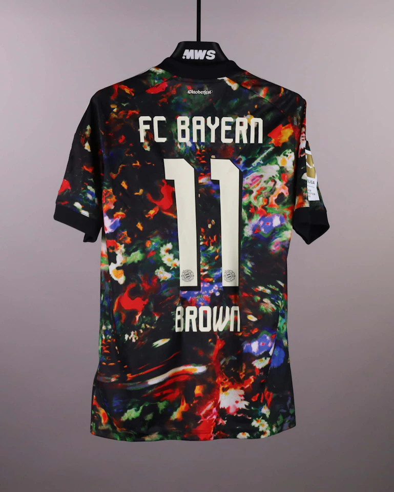 Nathaniel Brown FC Bayern München shirt