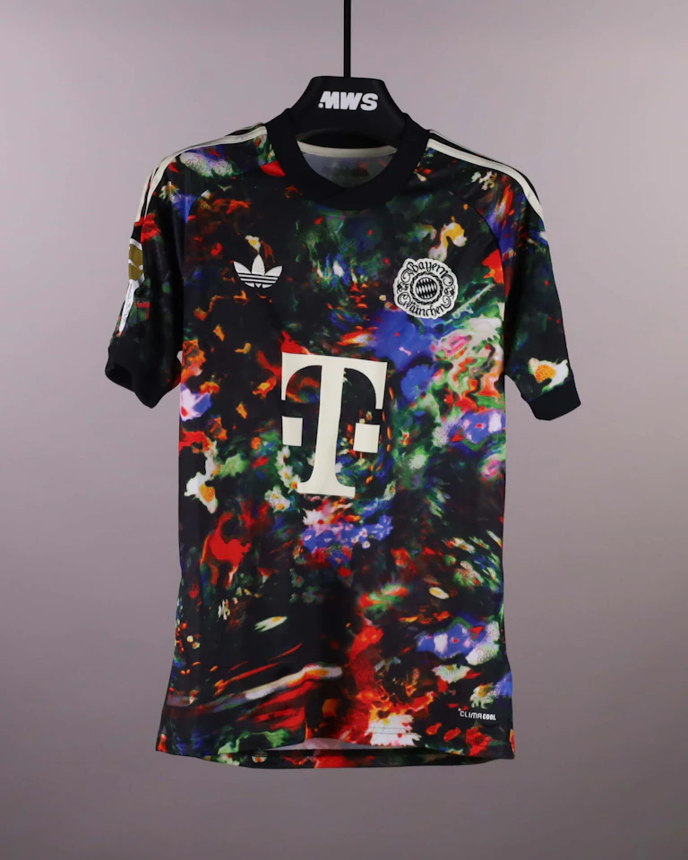 Lennart Karl FC Bayern München shirt