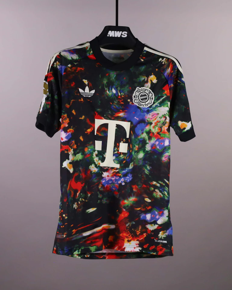 Lennart Karl FC Bayern München shirt