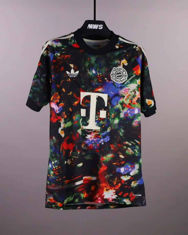 Hiroki Ito 伊藤洋輝 FC Bayern München shirt