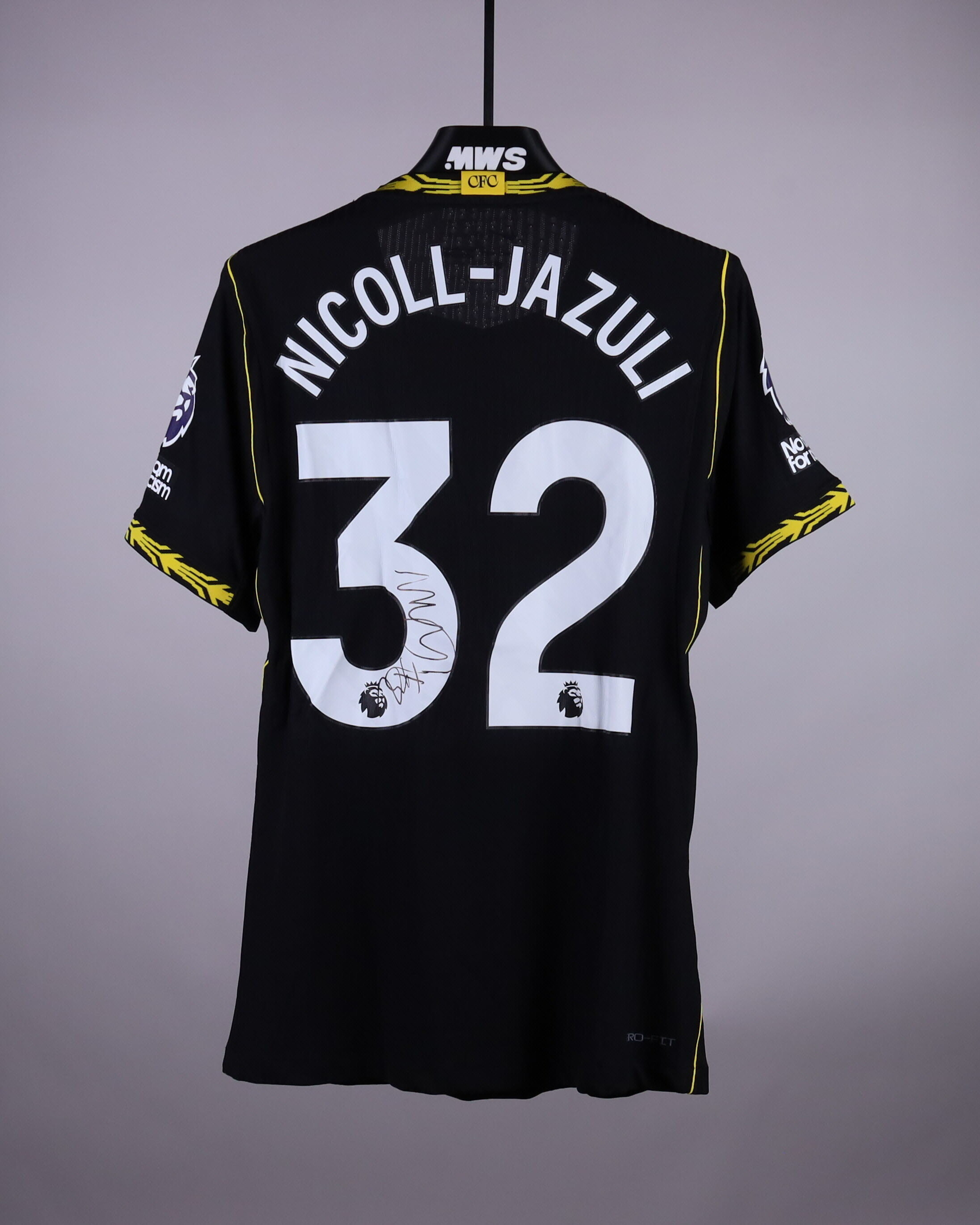 Mahdi Nicoll-Jazuli Chelsea jersey
