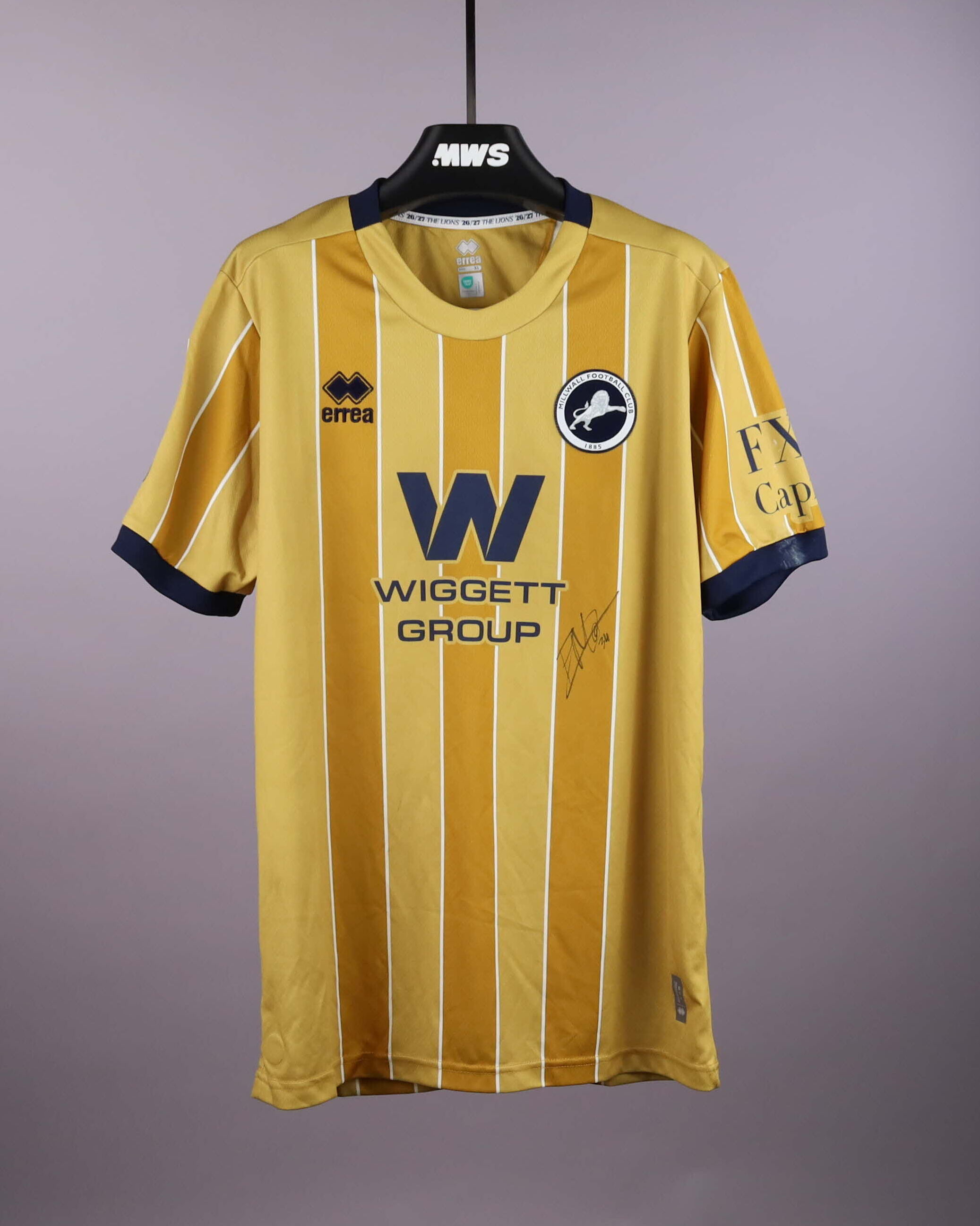 Filip Marshall Millwall camisa.