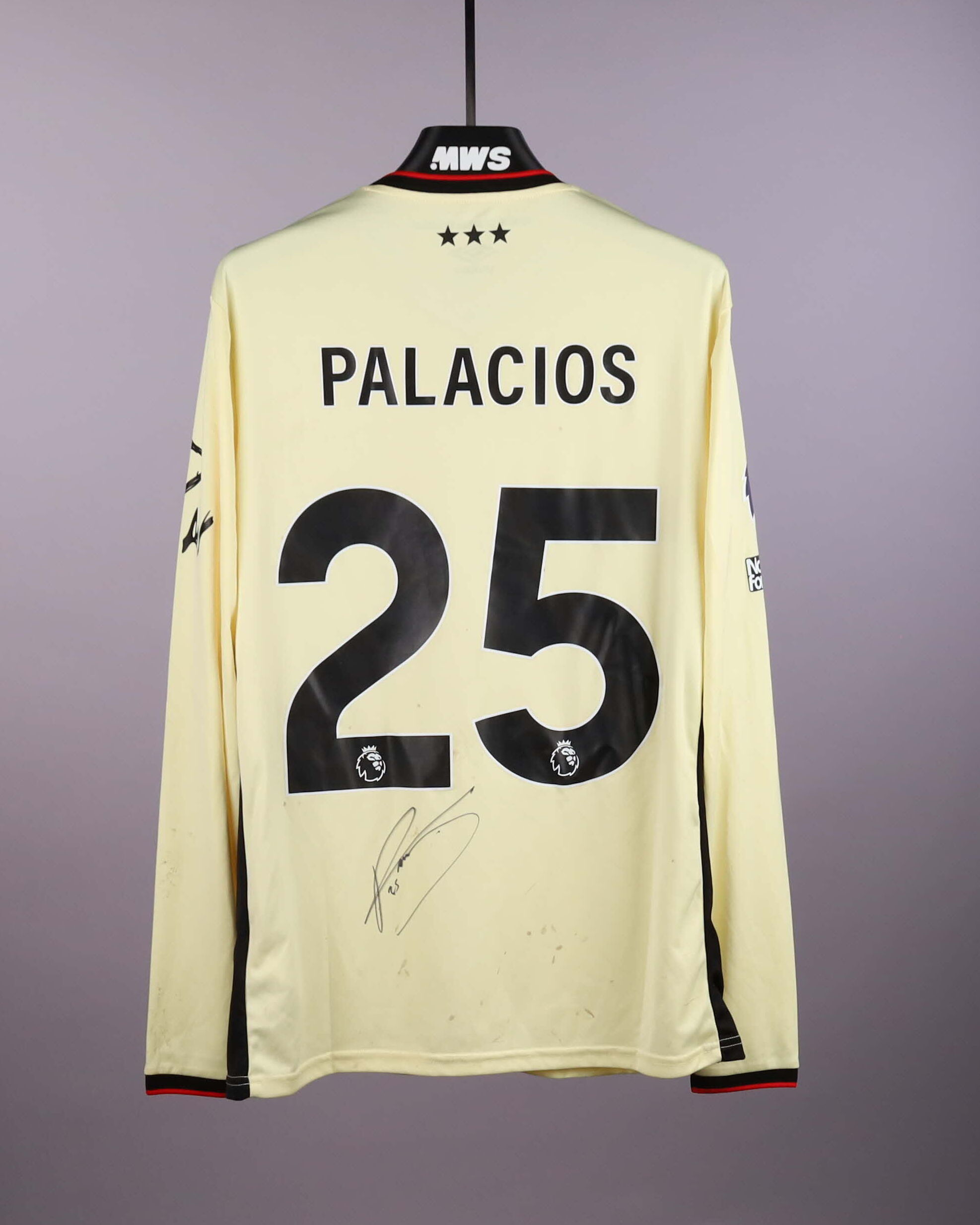 Exequiel Palacios Ipswich Town shirt
