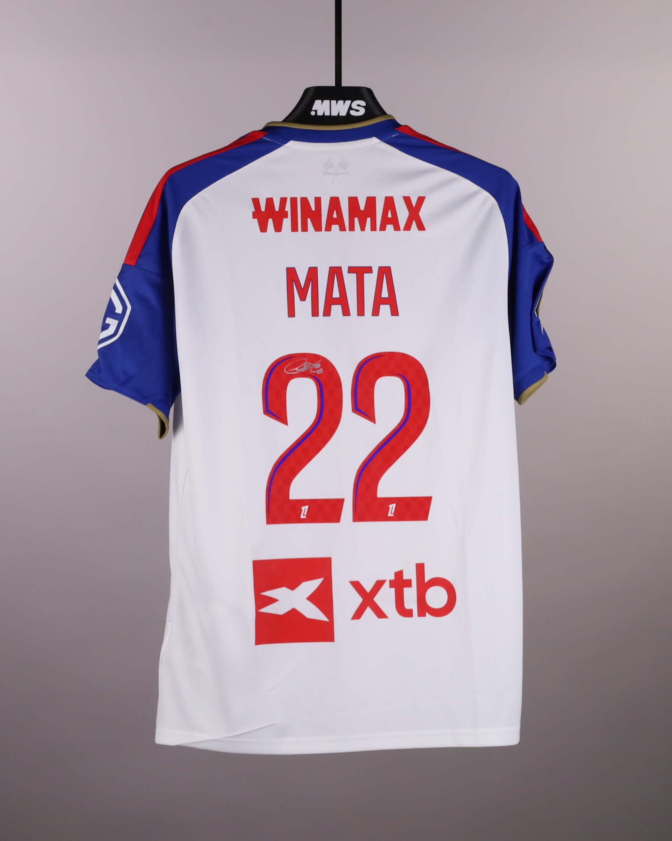 Clinton Mata Olympique Lyonnais shirt