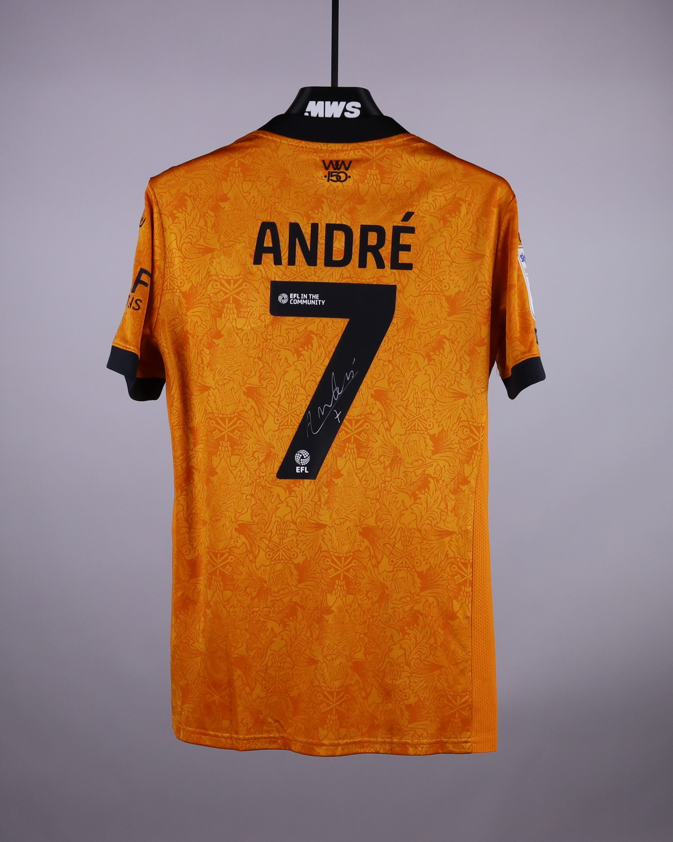 André Wolverhampton Wanderers shirt