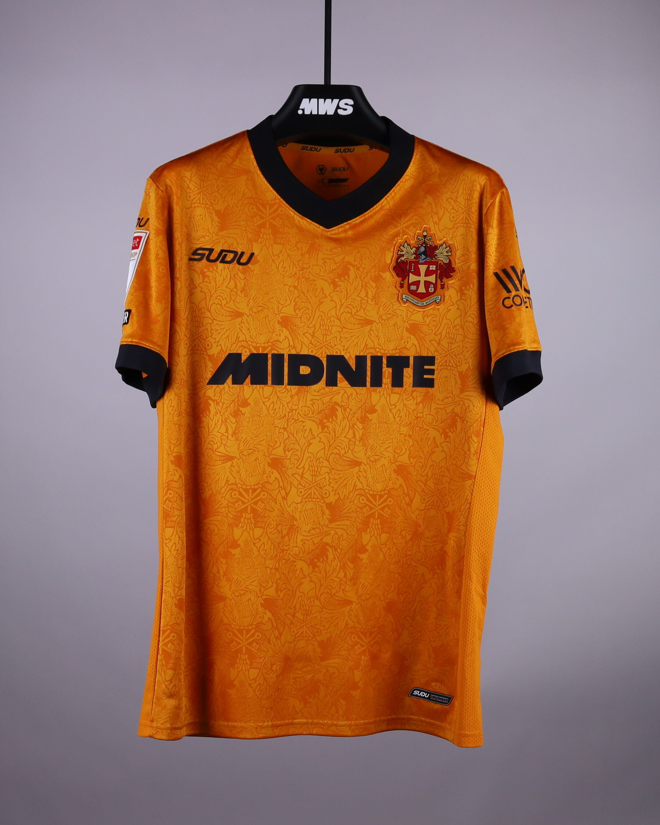 Fernando López  Wolverhampton Wanderers shirt