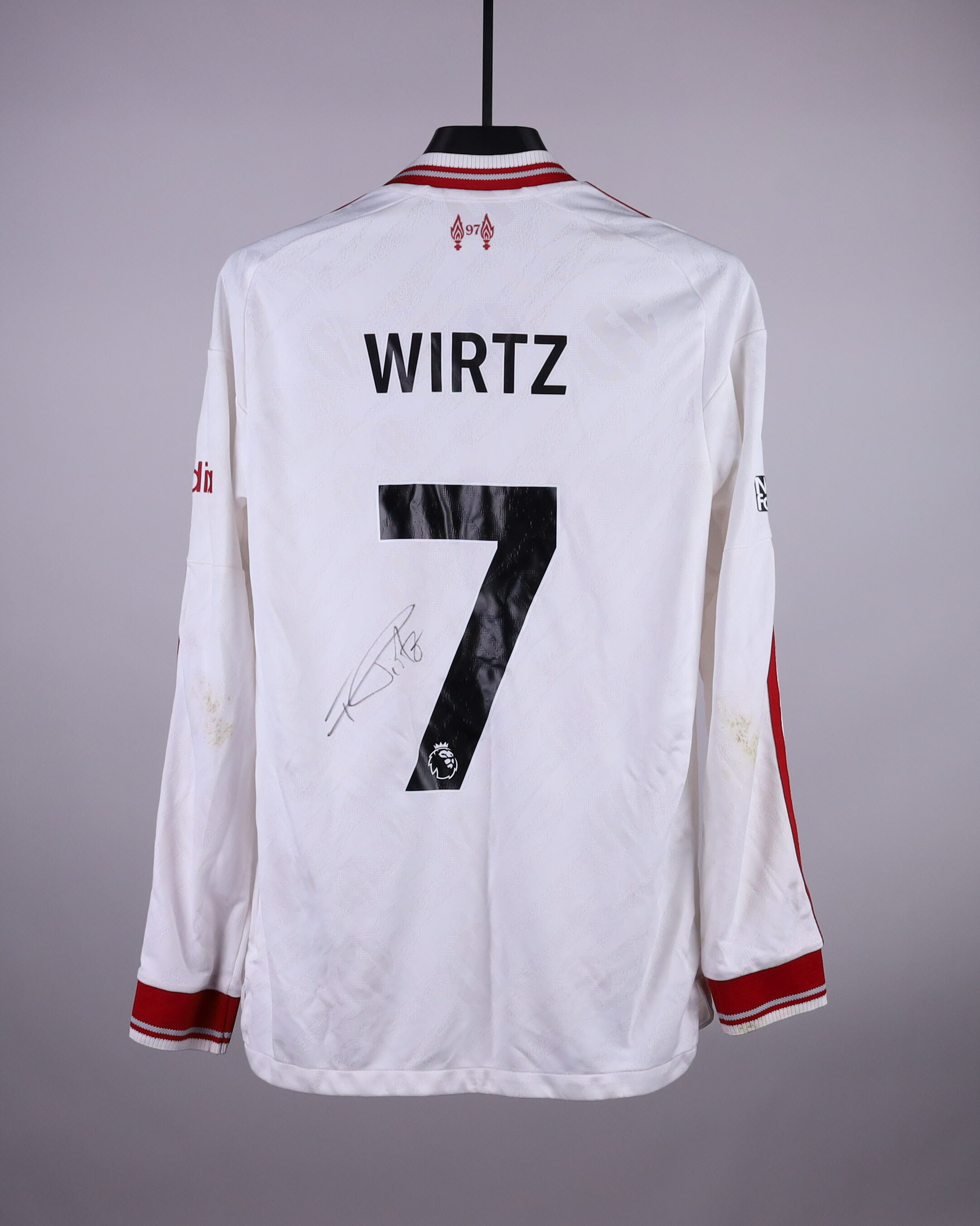 Florian Wirtz Liverpool shirt