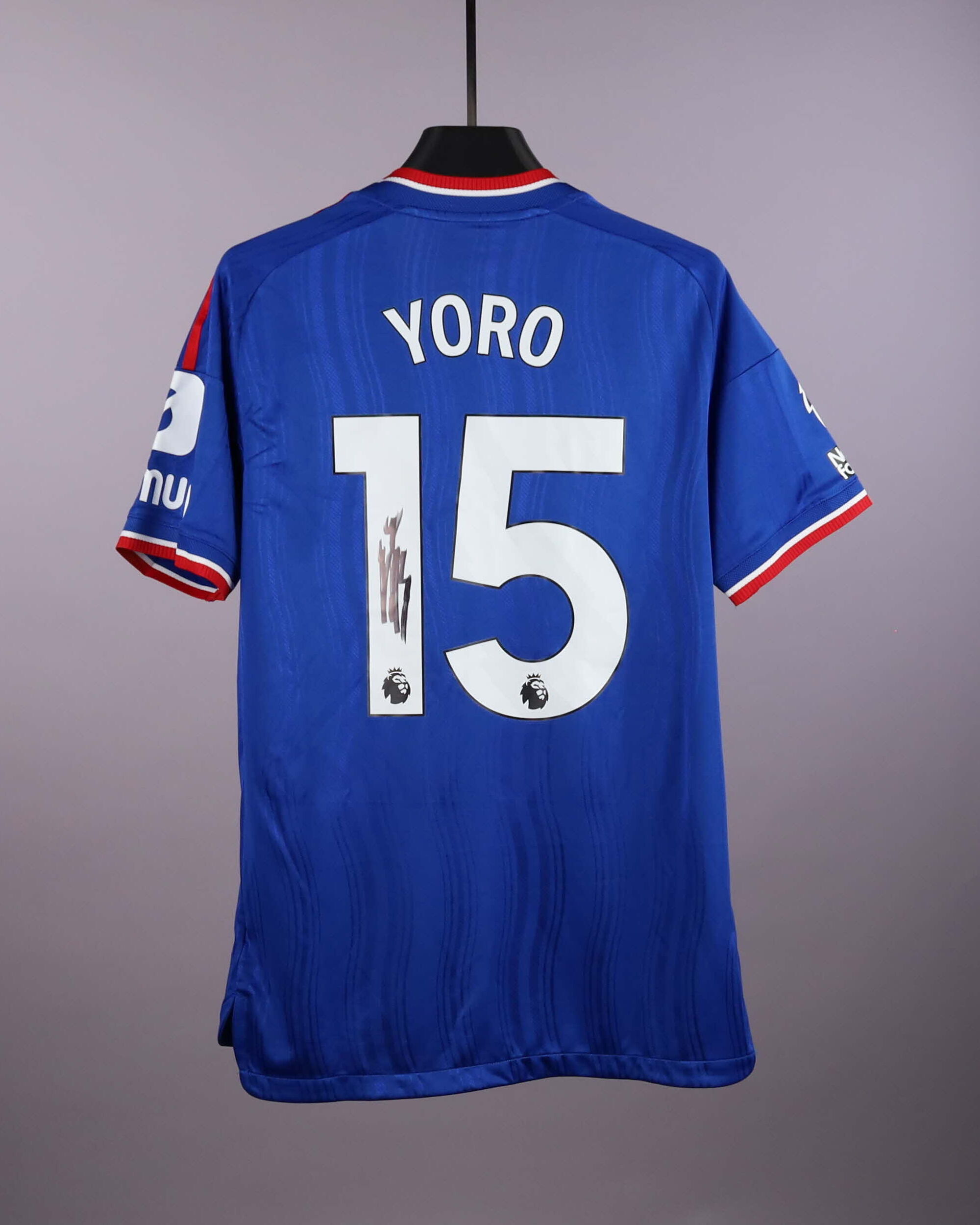 Leny Yoro Manchester United camisa.