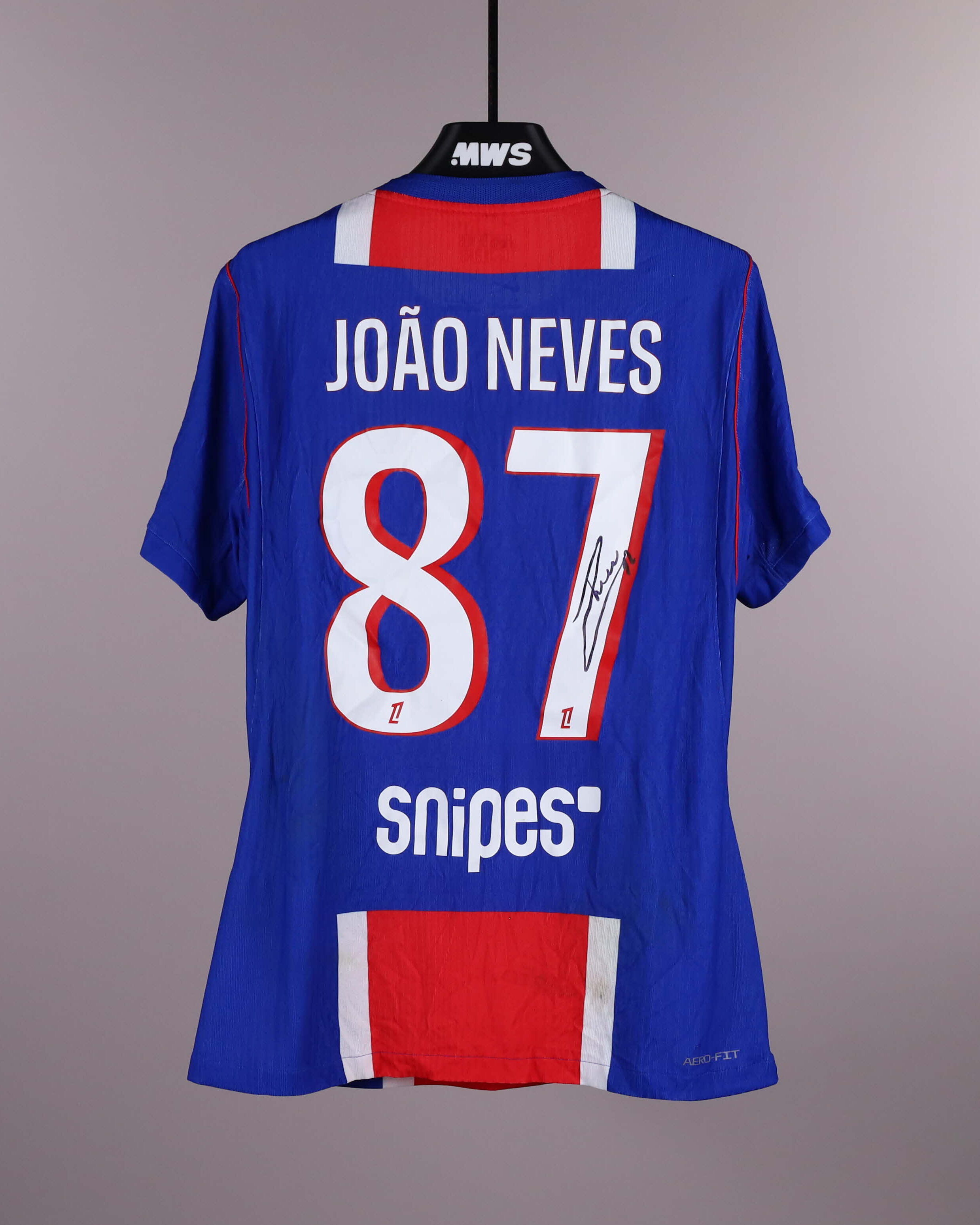 João Neves Paris Saint-Germain shirt
