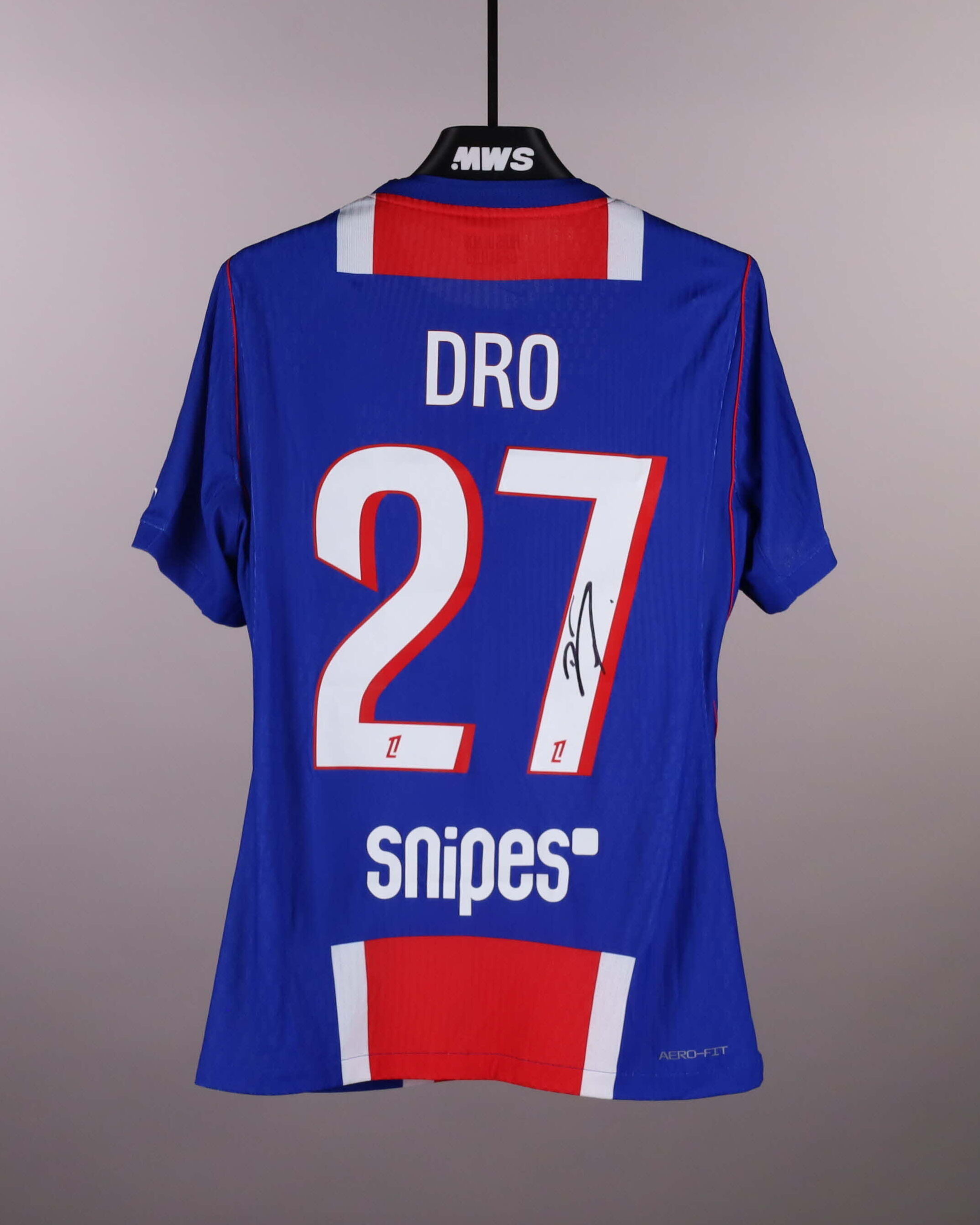 Dro Fernández Paris Saint-Germain shirt