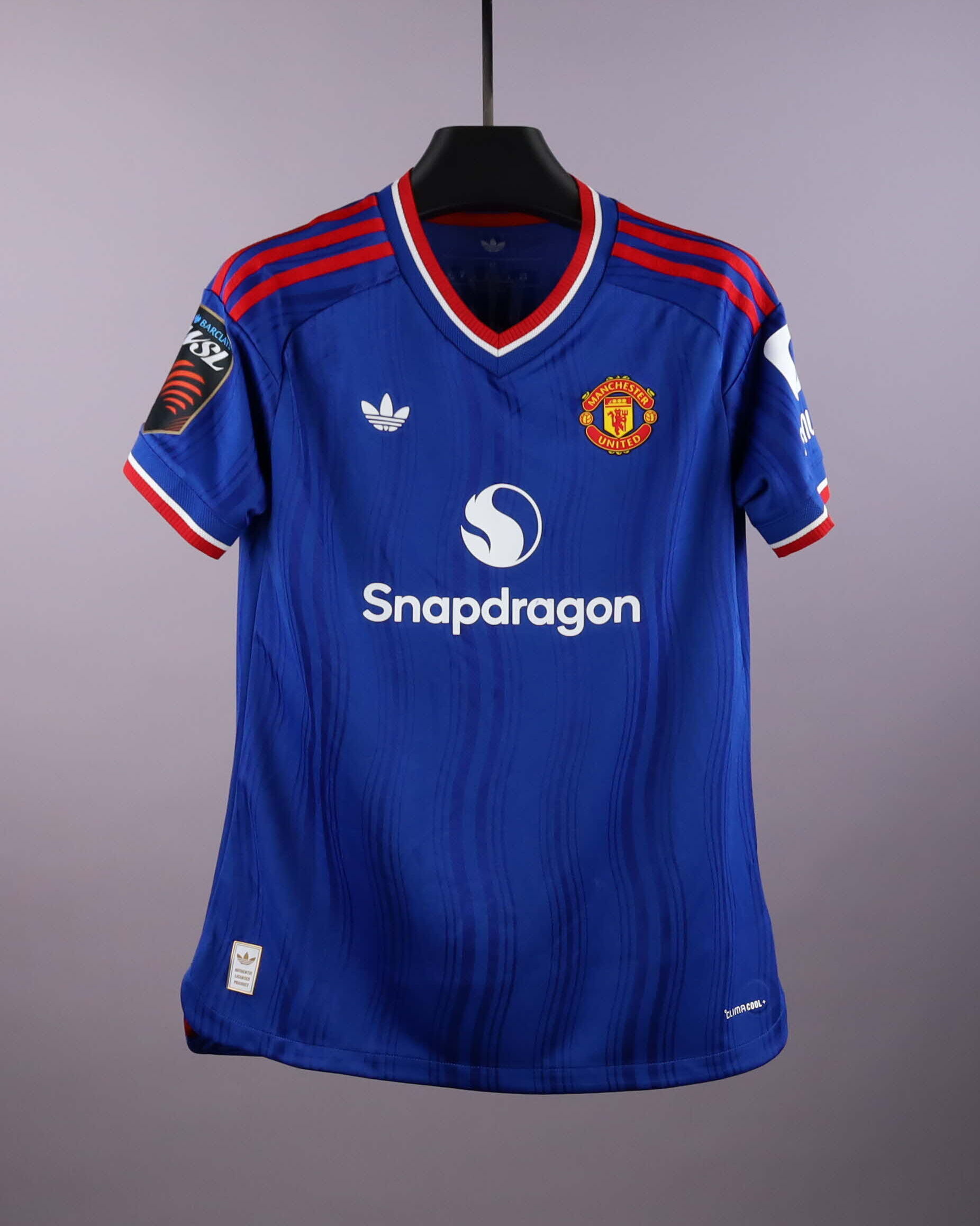 All Manchester United Items - Authentic Sports Memorabilia and