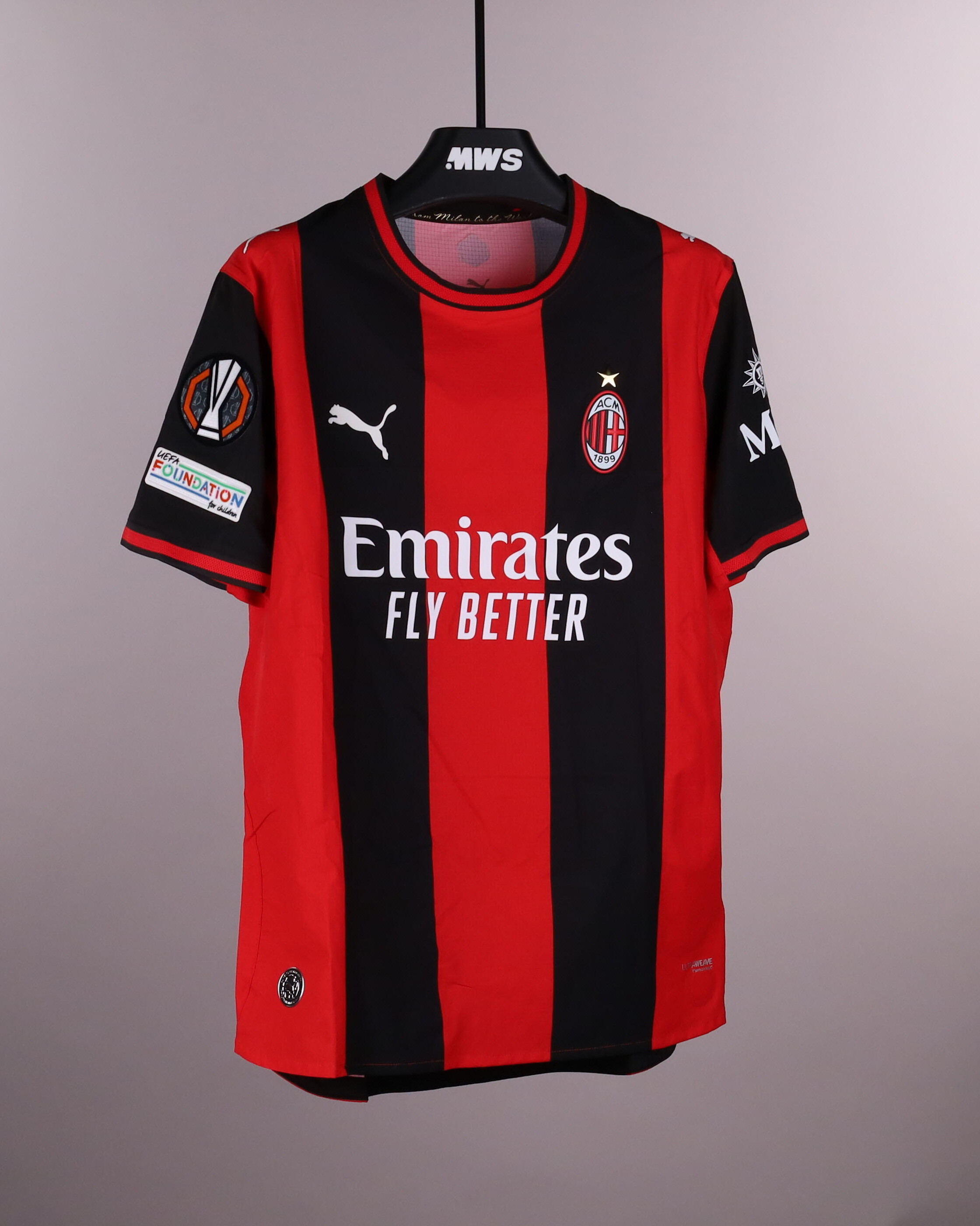 Fikayo Tomori AC Milan shirt