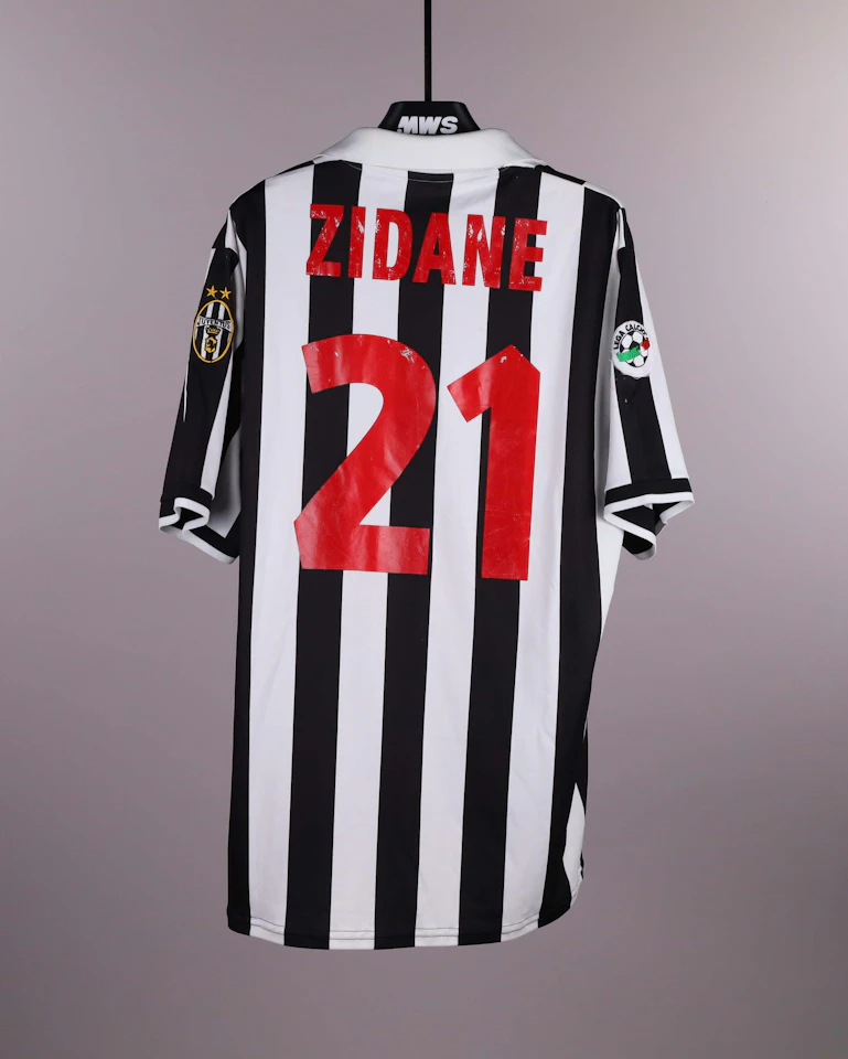 Zinédine Zidane Juventus FC shirt