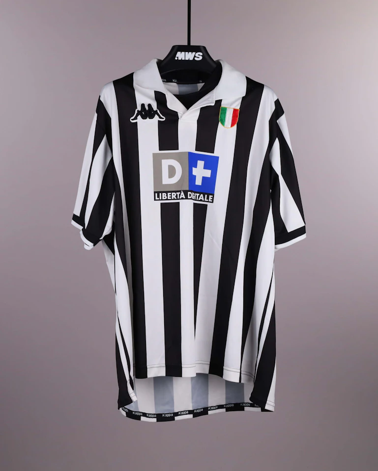 Zinédine Zidane Juventus FC shirt