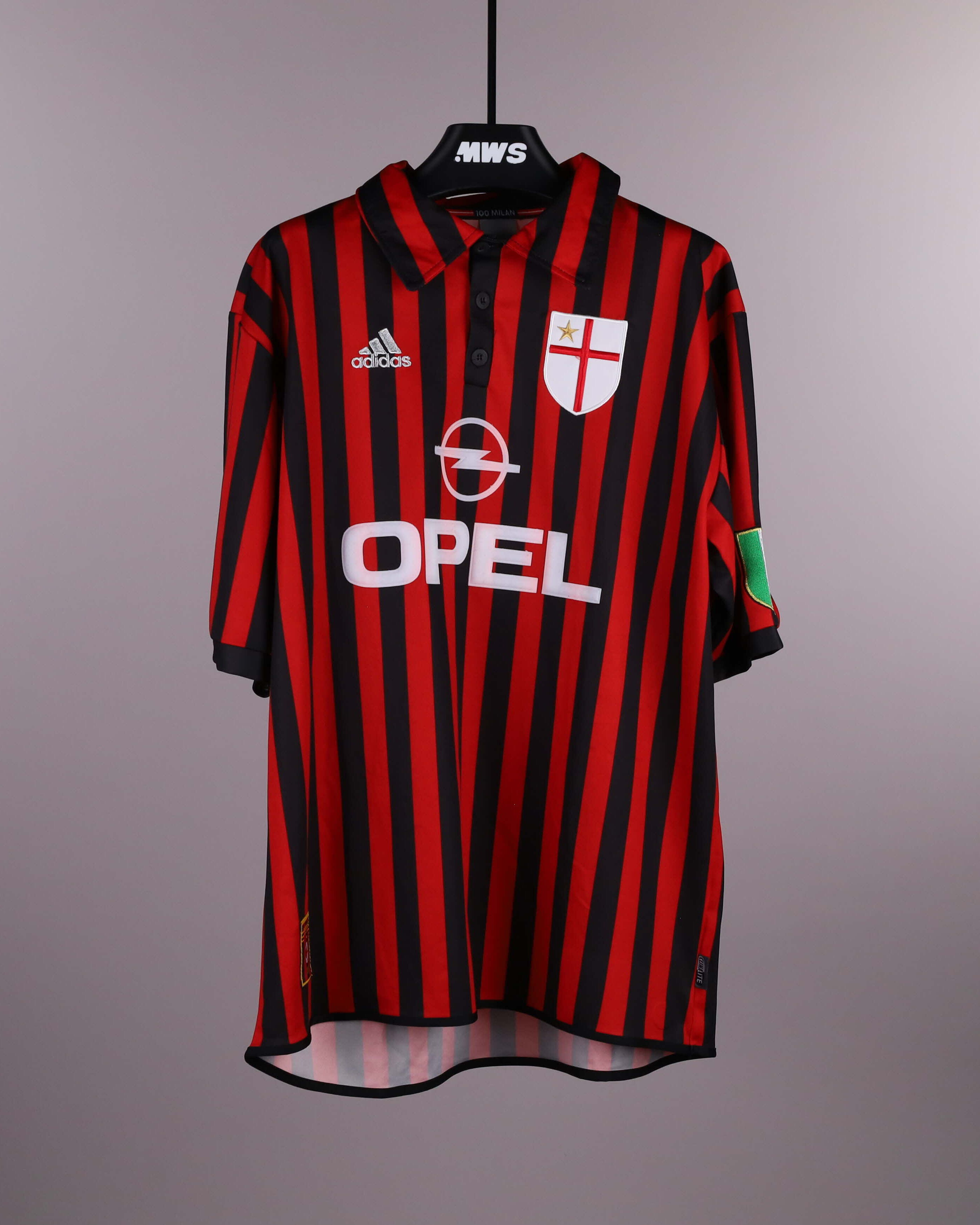 来自AC Milan的Paolo Maldini球衣
