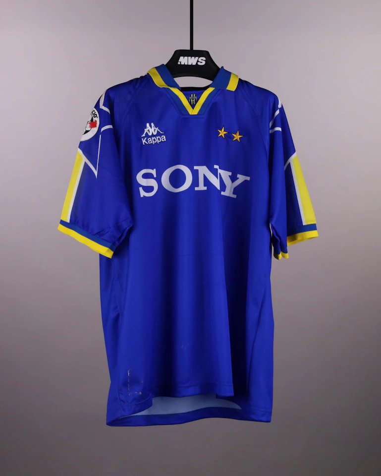 Christian Vieri Juventus FC shirt