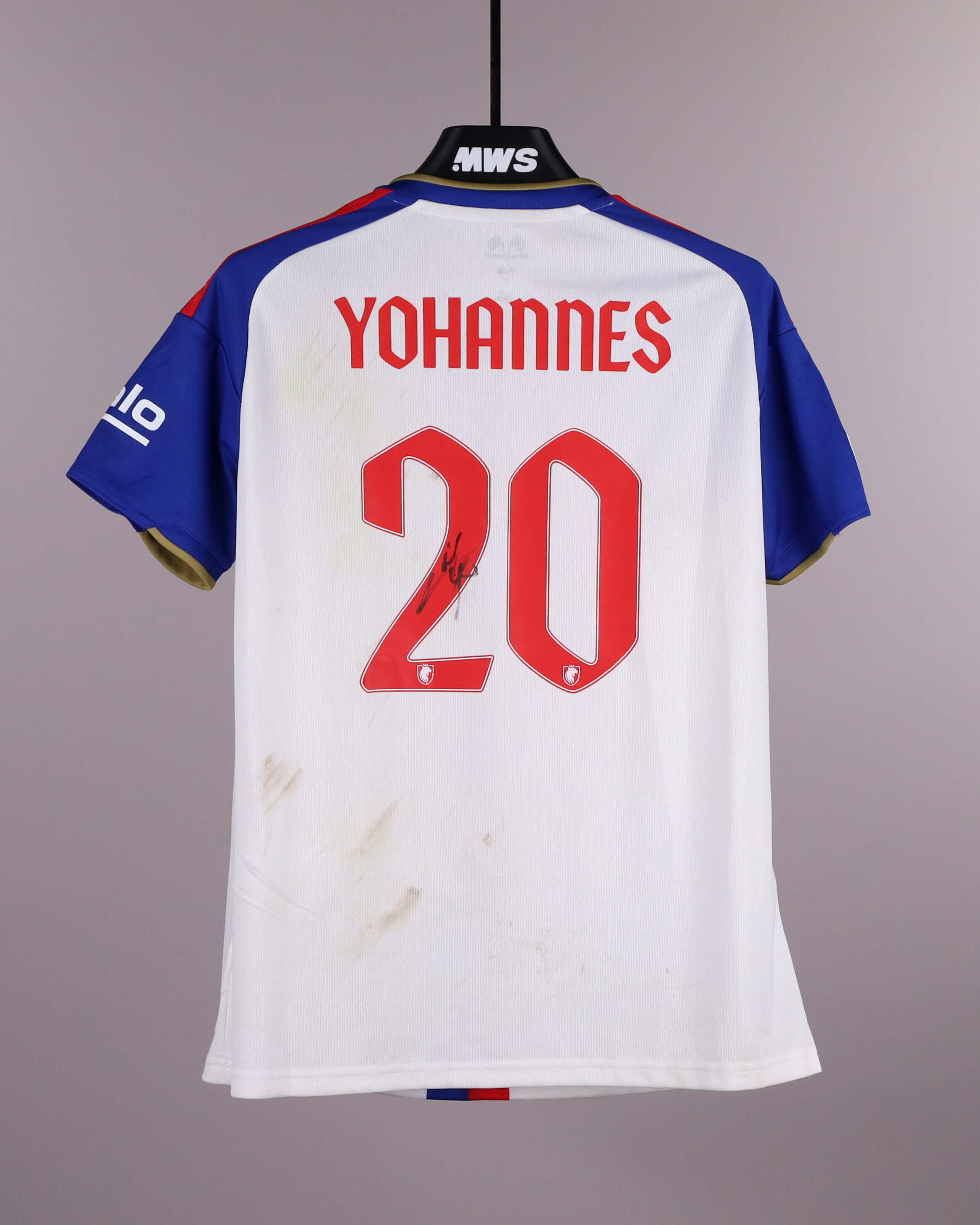Lily Yohannes OL Lyonnes jersey