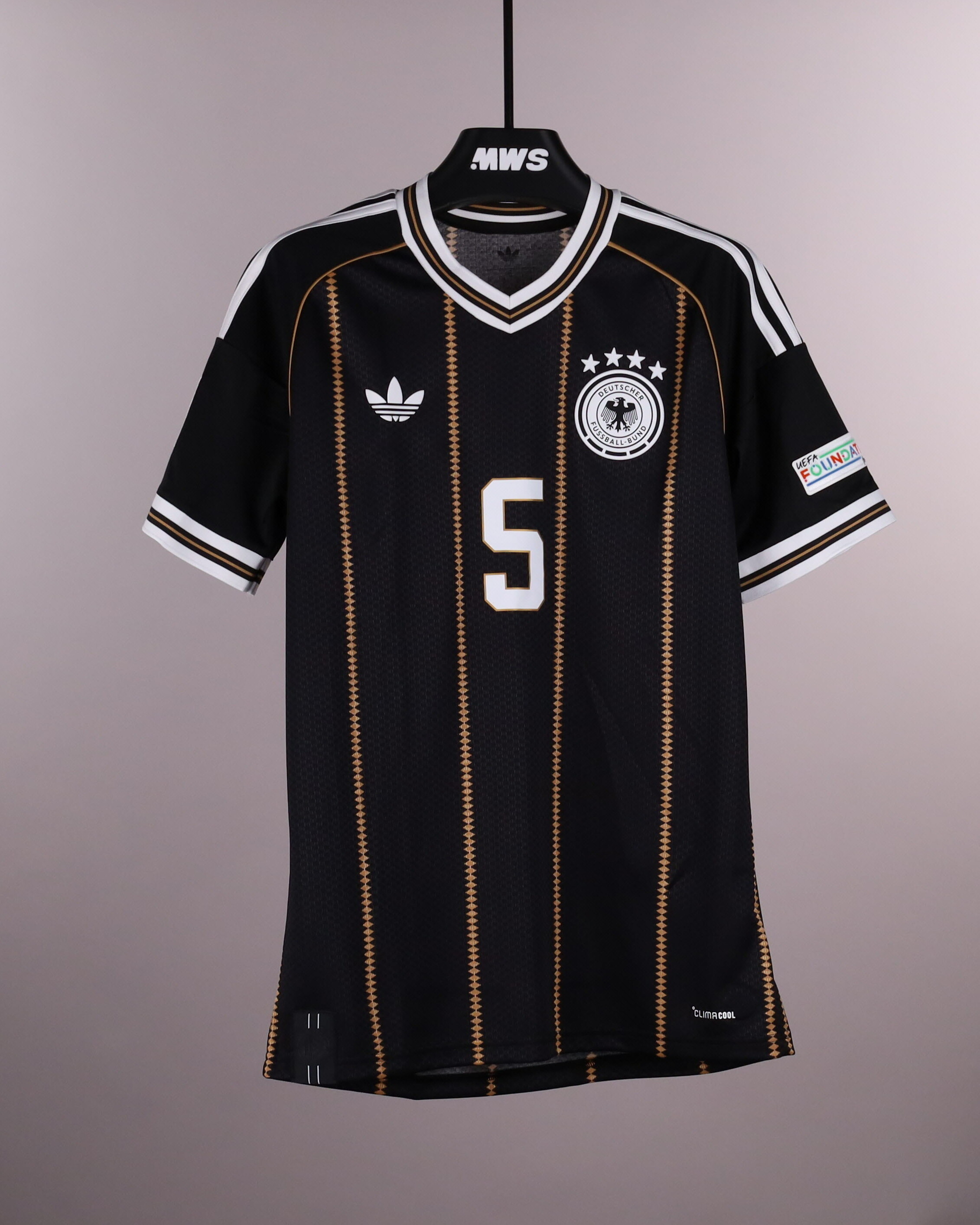 Yannik Engelhardt Germany jersey