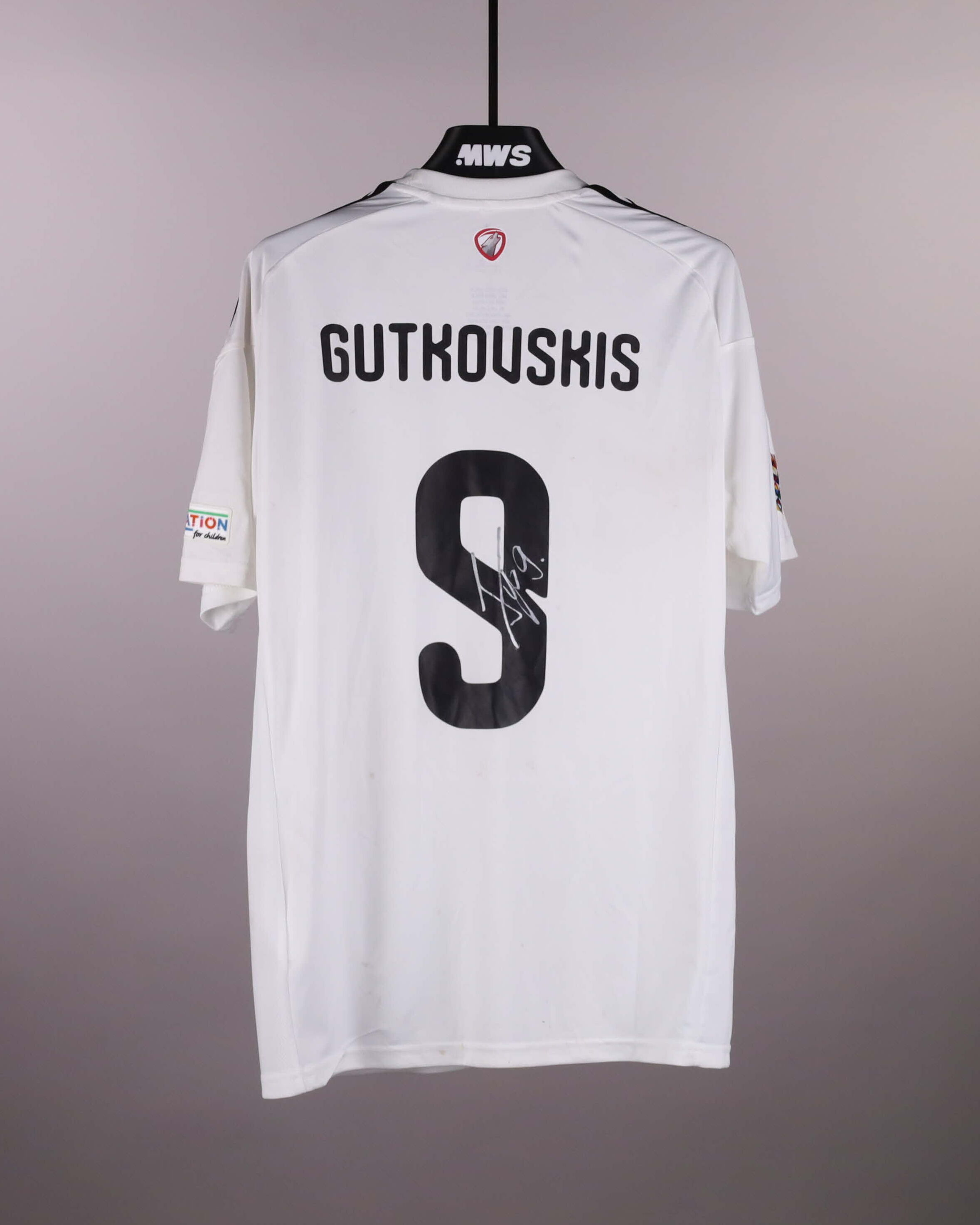 Latvia-Trikot von Vladislavs Gutkovskis