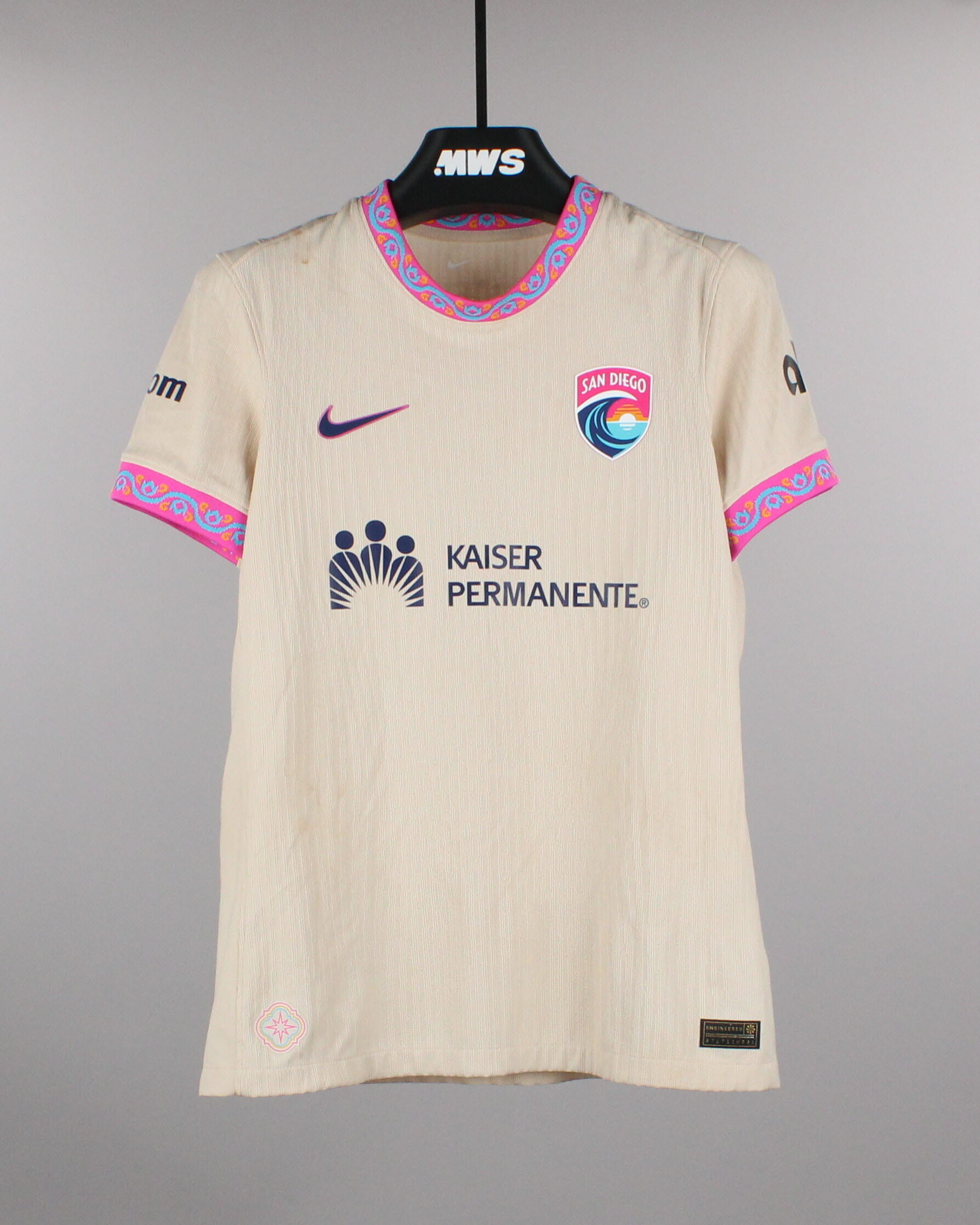 Melanie Barcenas San Diego Wave FC jersey