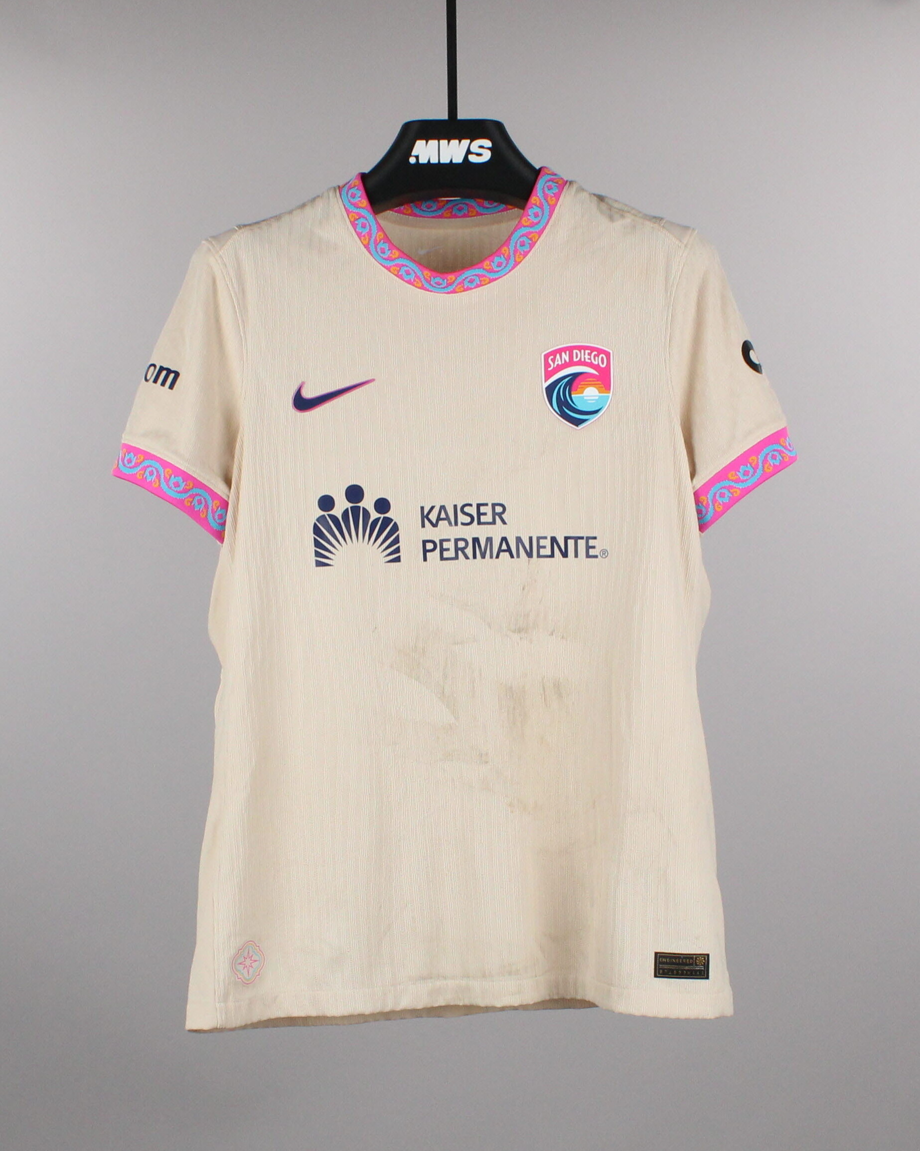 Laila Harbert San Diego Wave FC jersey