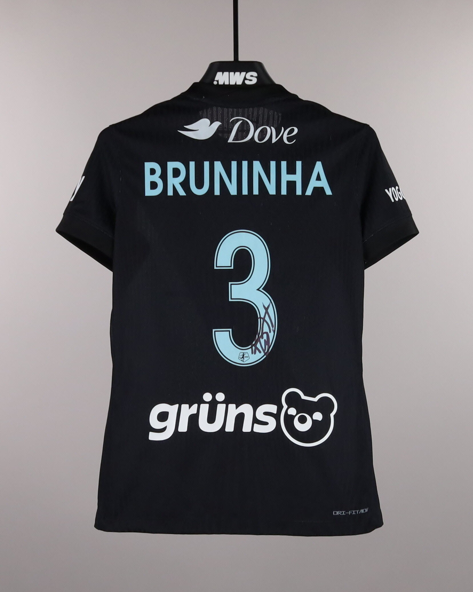 Bruninha Gotham FC jersey