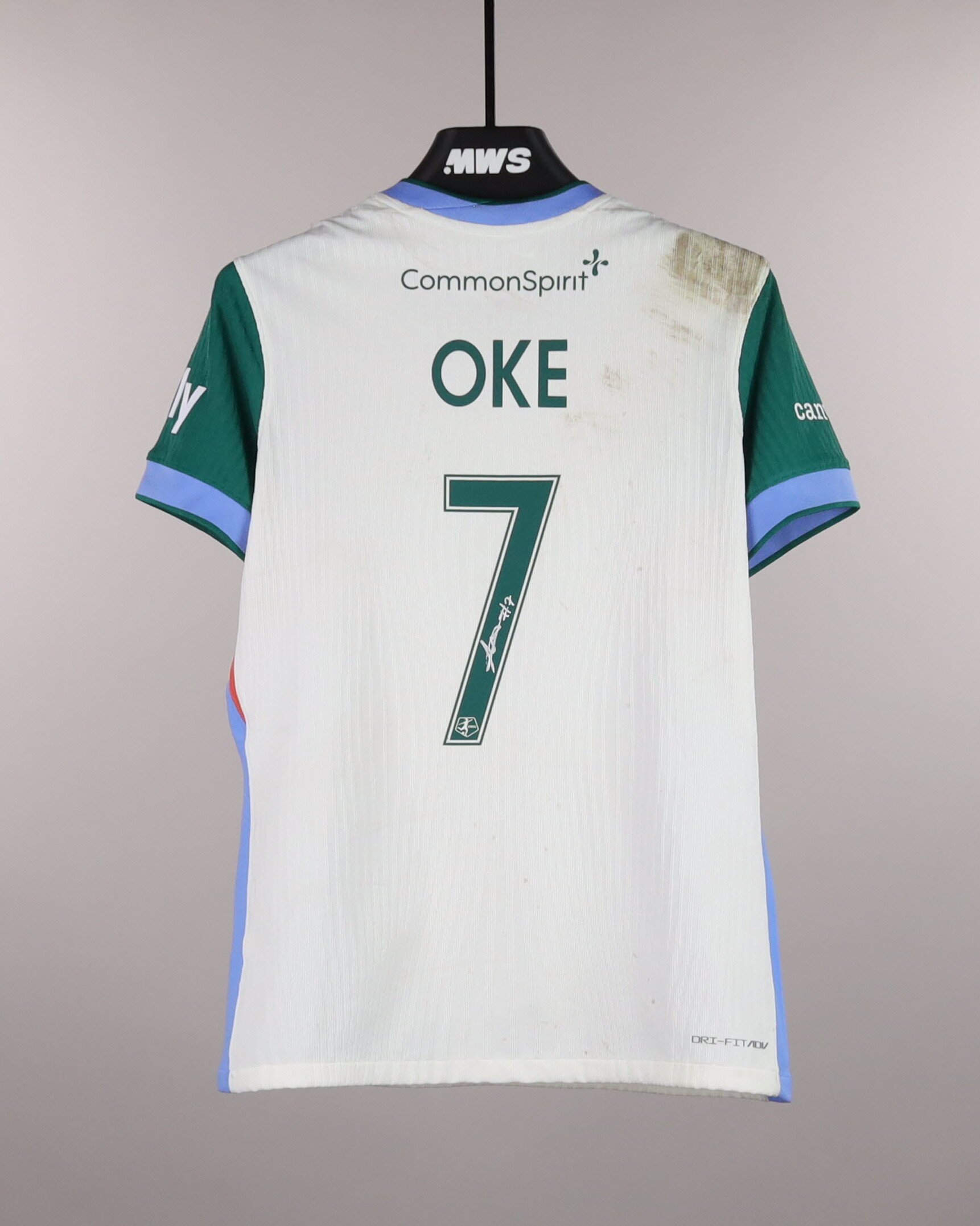 Ayo Oke Denver Summit FC jersey