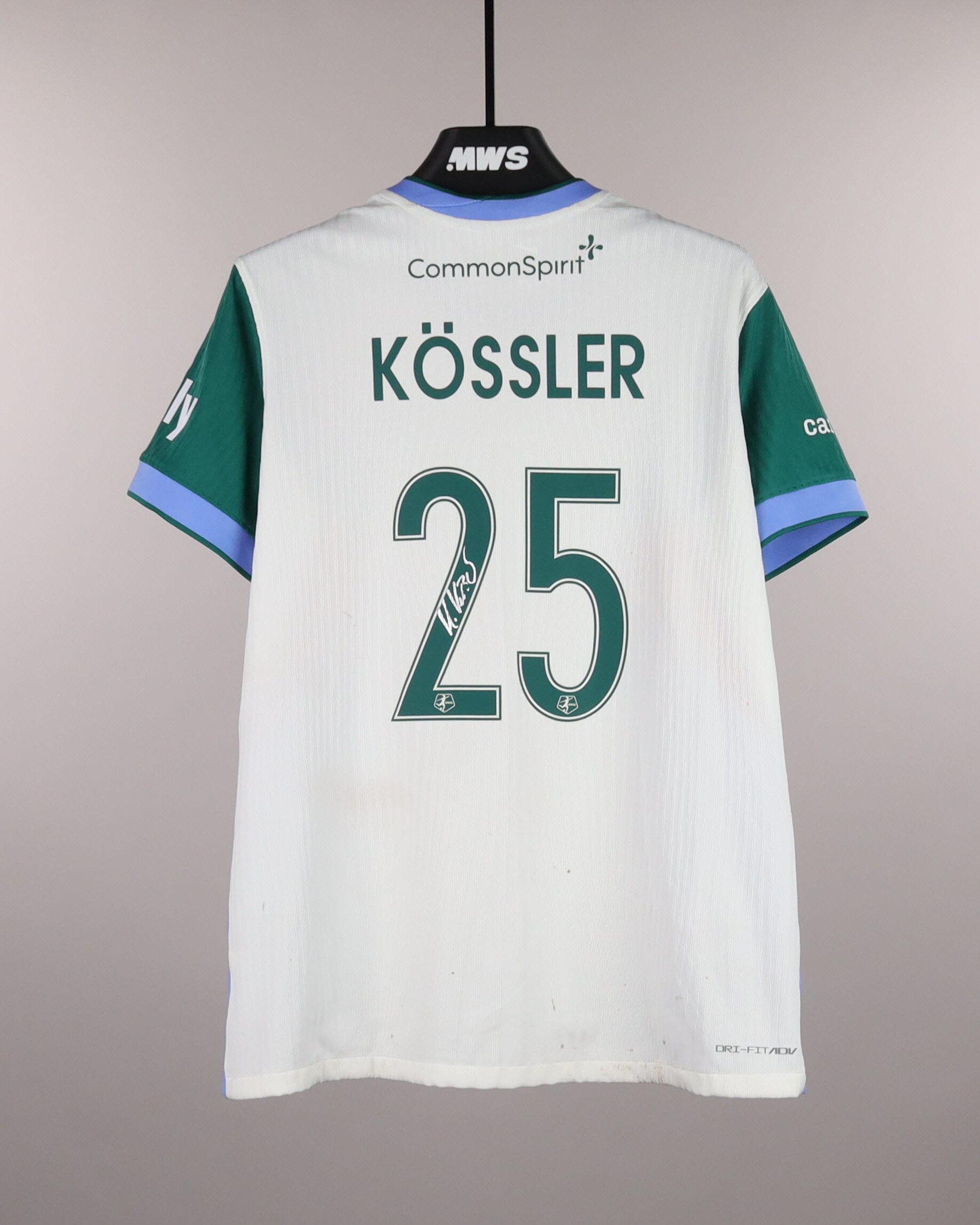 Melissa Kössler Denver Summit FC jersey