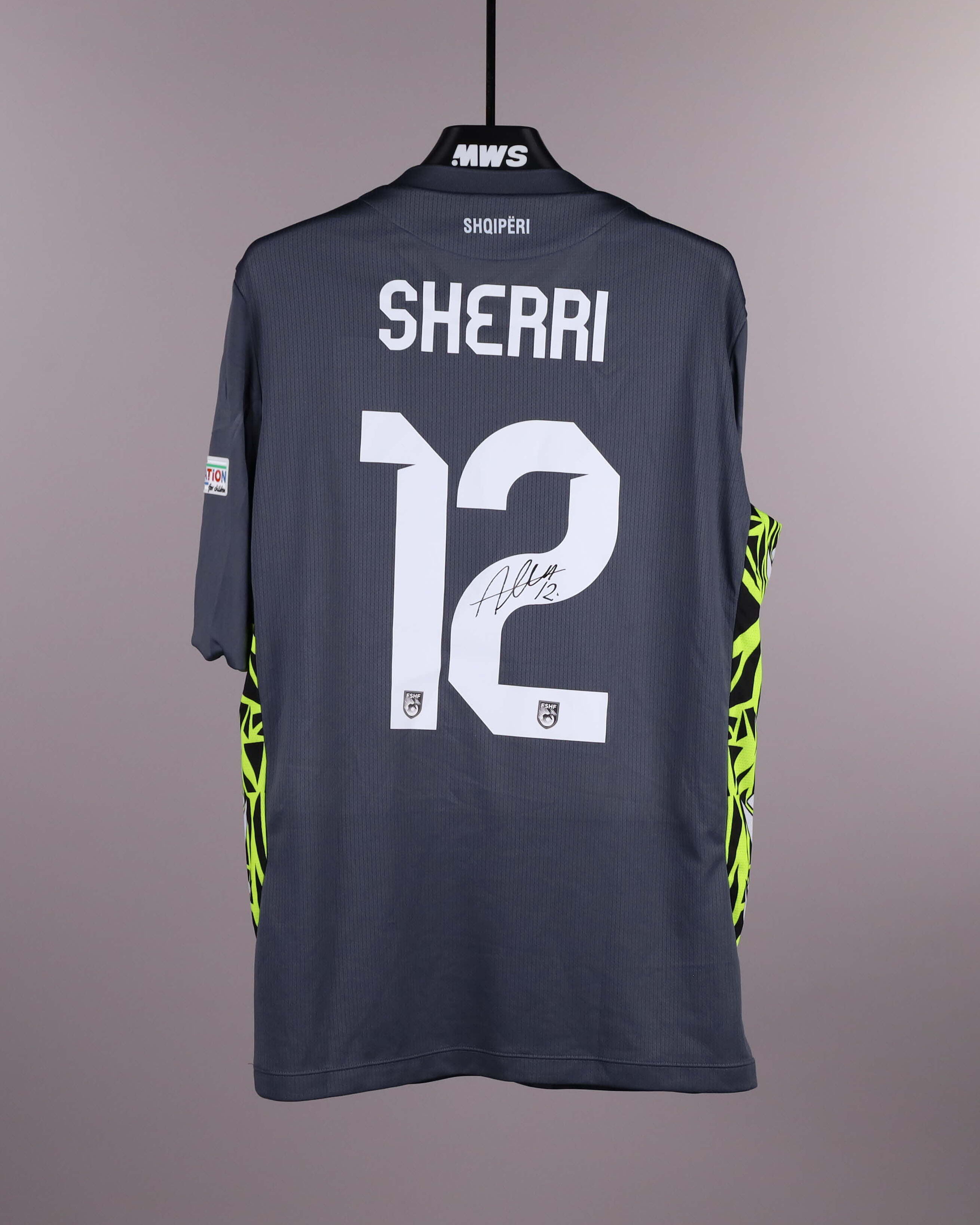 Alen Sherri Albania shirt