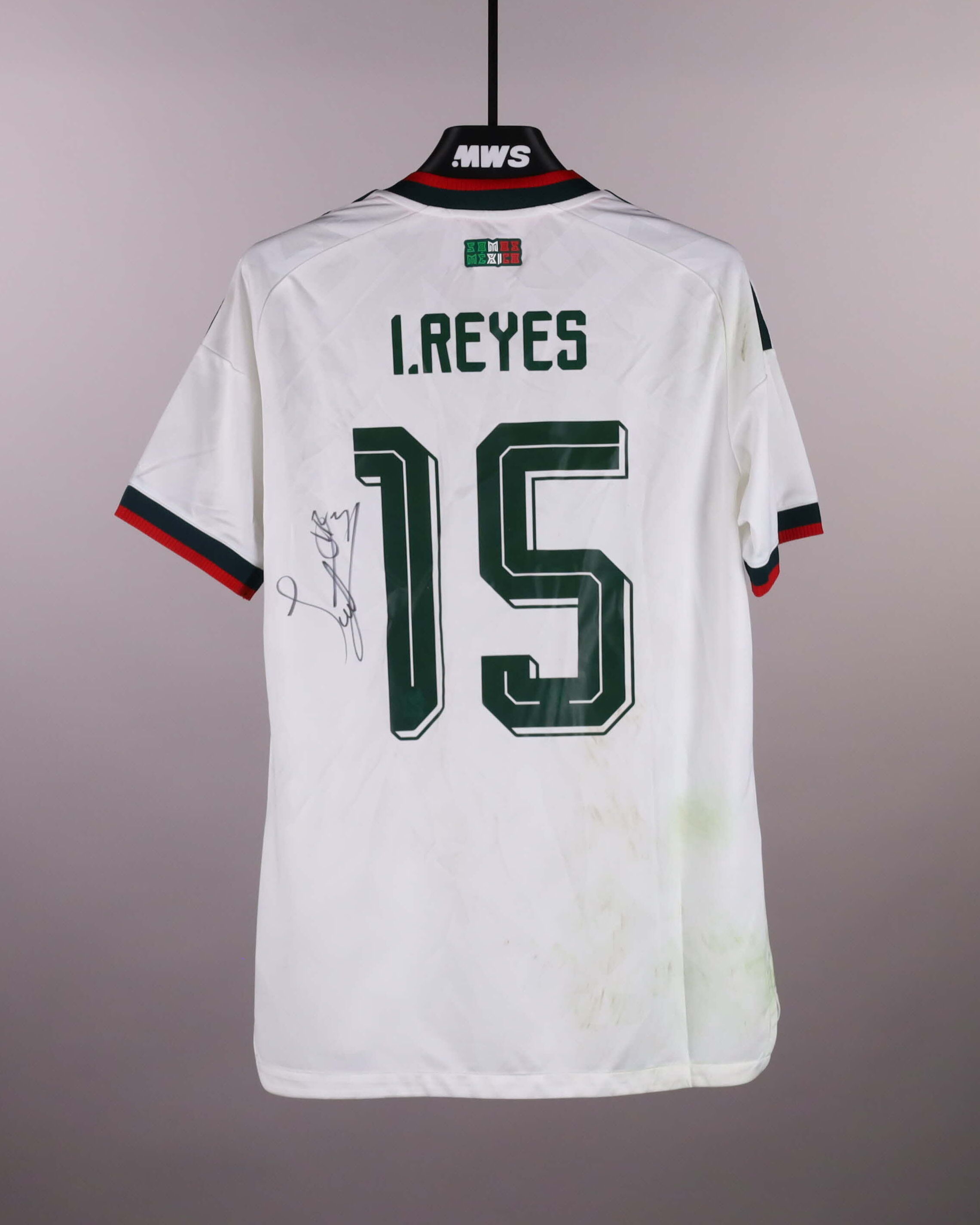 Israel Reyes Mexico jersey