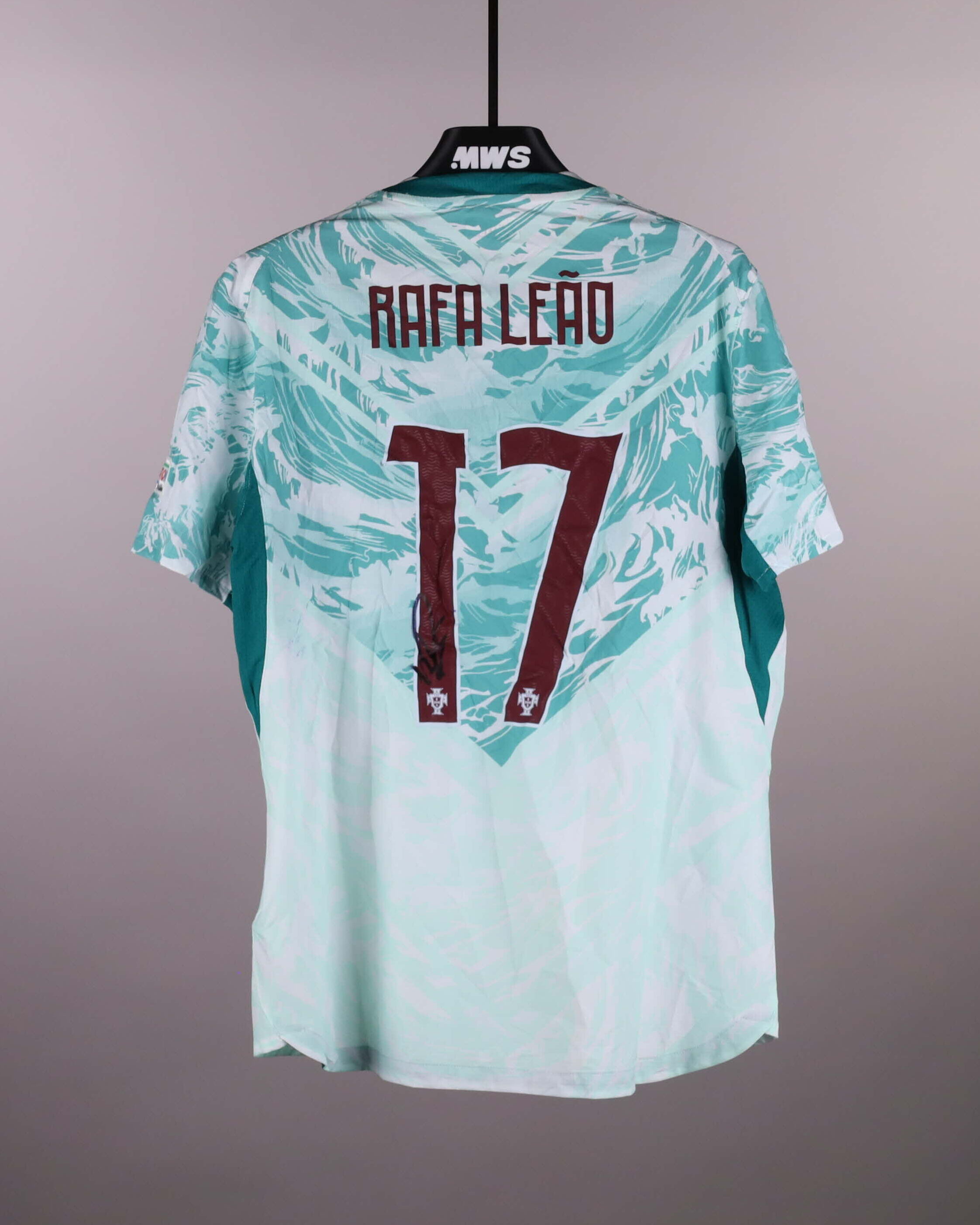 Rafael Leão Portugal shirt