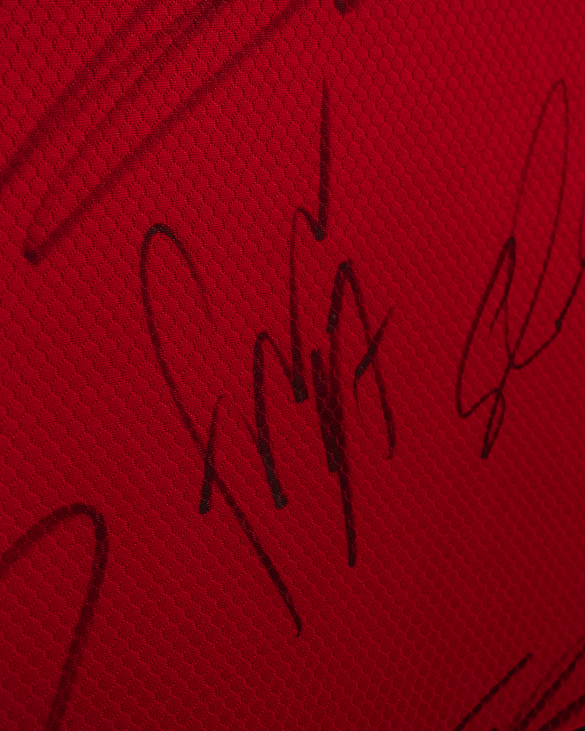 19/20 Manchester United Limited Edition Framed Squad Signed Shirt - 4